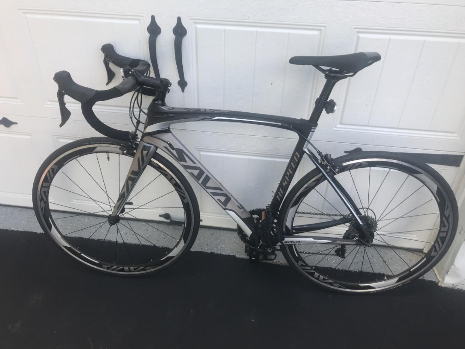 Carbon Road Bike Lightweight 24-Speed Shifting Road Bicycle with Shimano 105 Di2 7170 Groupset, T1000 Carbon Frame with 700C Carbon Wheelset Disc Brake Race Bikes customer photo 2
