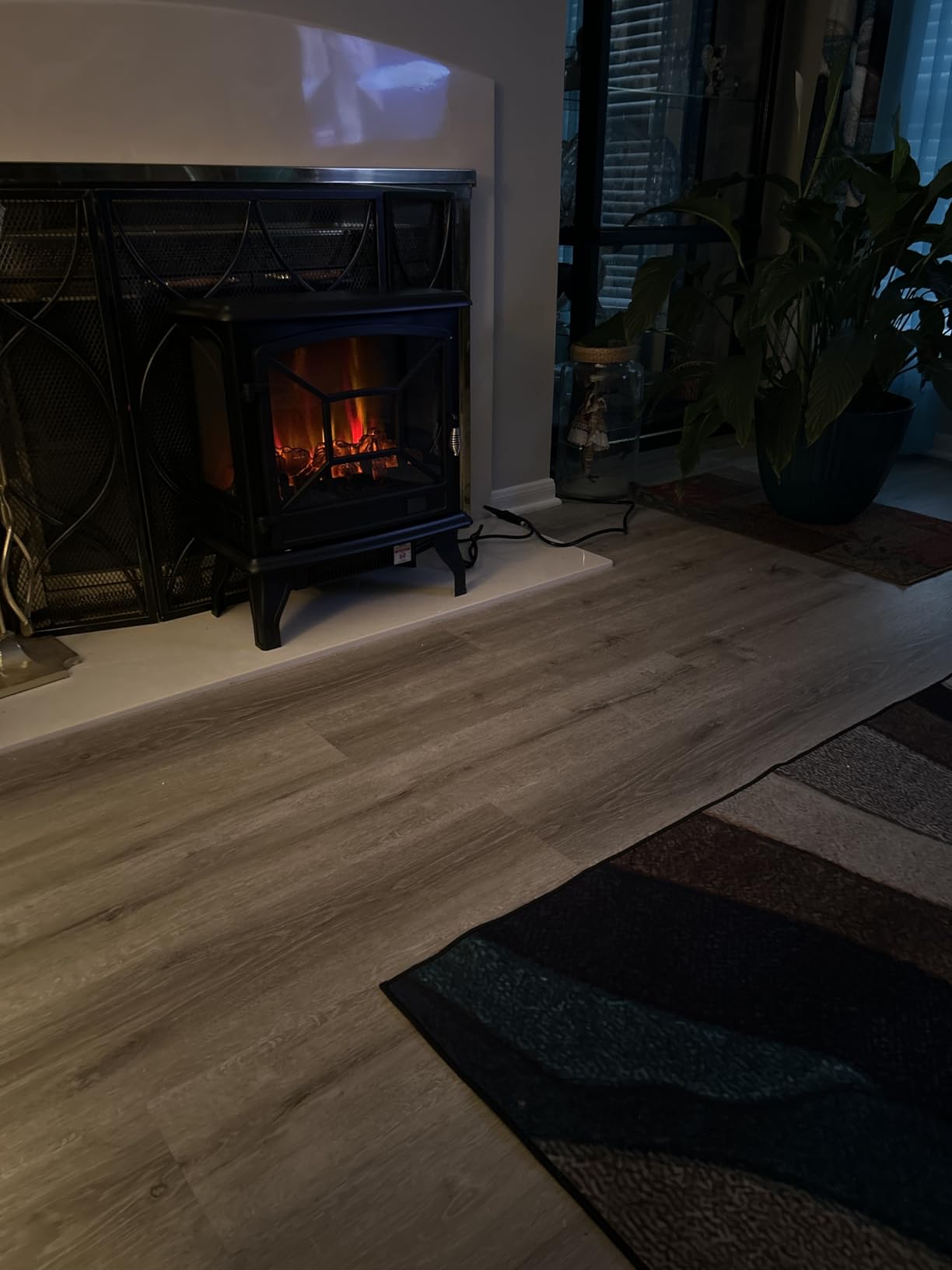 Silonn Electric Fireplace Heater, Quick Heating Portable Fireplace with App & Remote, 24