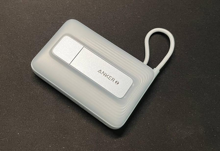 Anker Zolo Magnetic Power Bank, 10,000mAh Wireless Portable Charger | Magnetic Battery Pack with 30W Max Fast Charging, Built-in USB-C Cable and Adjustable Stand, for iPhone 17/16/15 Series customer photo 2