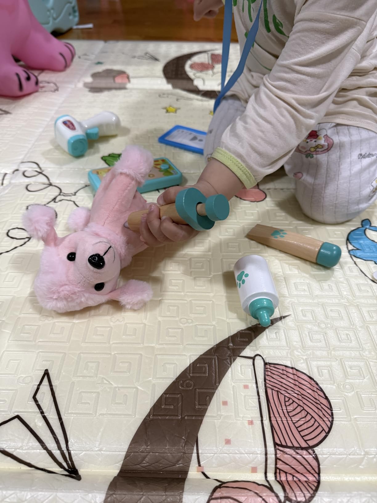 Sundaymot Doctor Kit for Kids, 37PC Doctor Kit for Toddlers 3-5 | Includes medical bag, stethoscope & dog toy. Perfect for ages 3-5. Fun role-play that encourages imagination, social skills customer photo 1