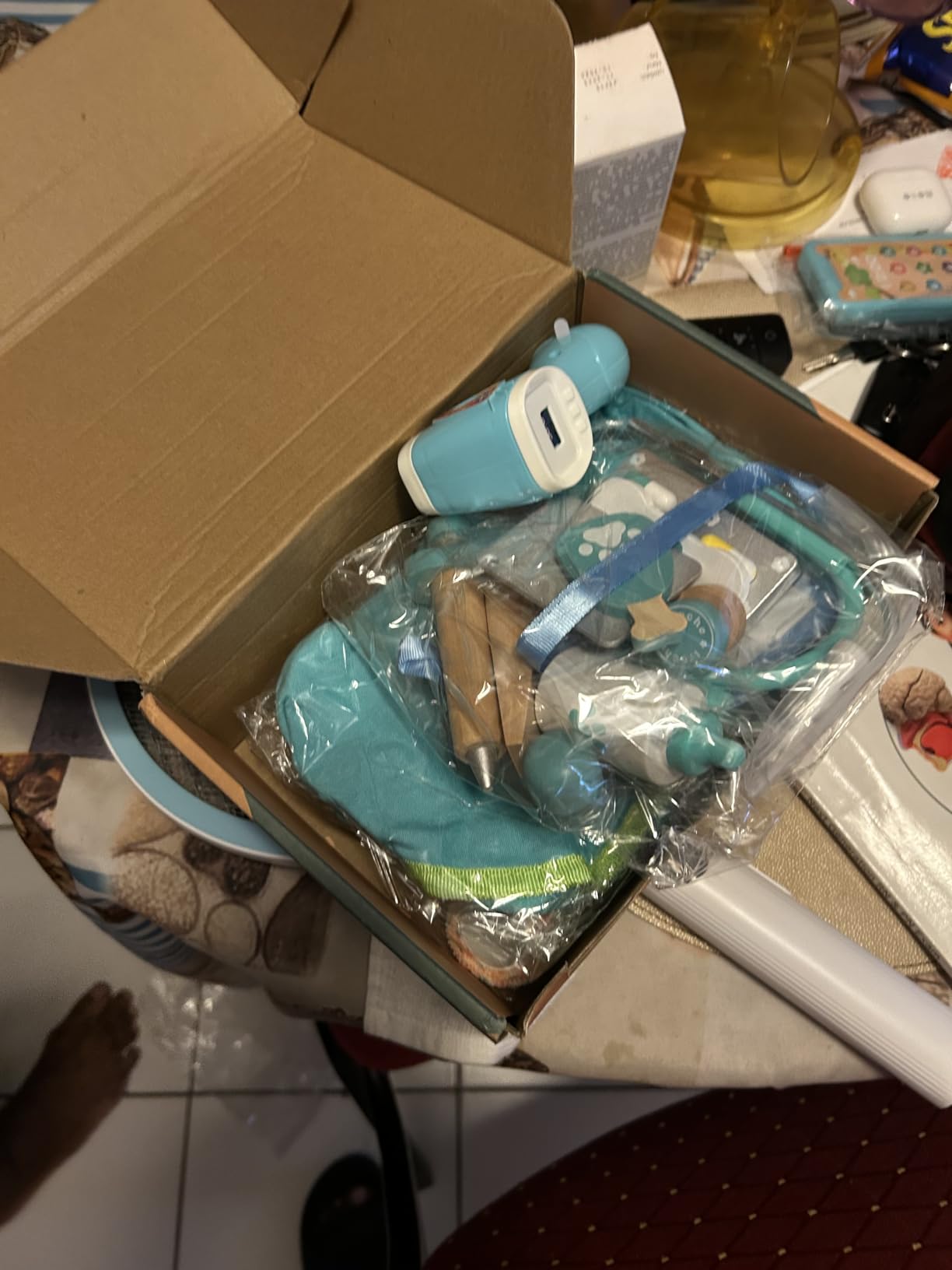 Sundaymot Doctor Kit for Kids, 37PC Doctor Kit for Toddlers 3-5 | Includes medical bag, stethoscope & dog toy. Perfect for ages 3-5. Fun role-play that encourages imagination, social skills customer photo 2