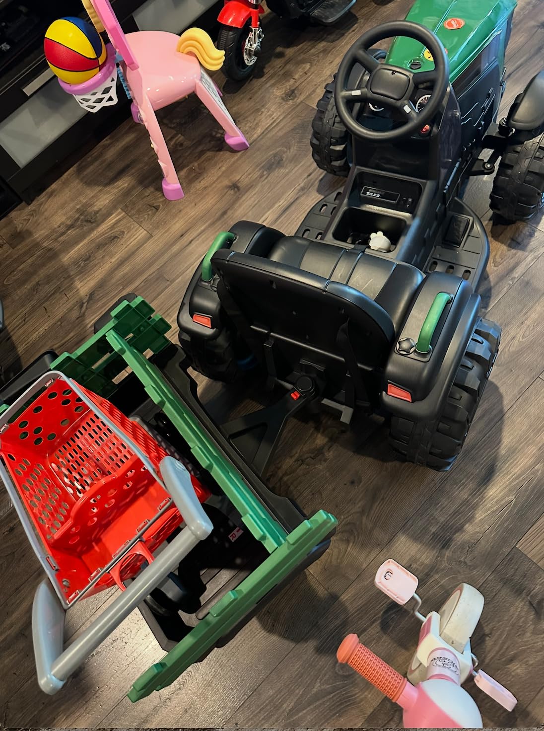 ELEMARA 24V 9AH Ride on Tractor with Easy Detachable Trailer, 400W Motors Electric Tractor Toy for Big Kids, All-Terrain Capability, Safety Design with 3-Point Seat Belt for Ages 3+, Green customer photo 1