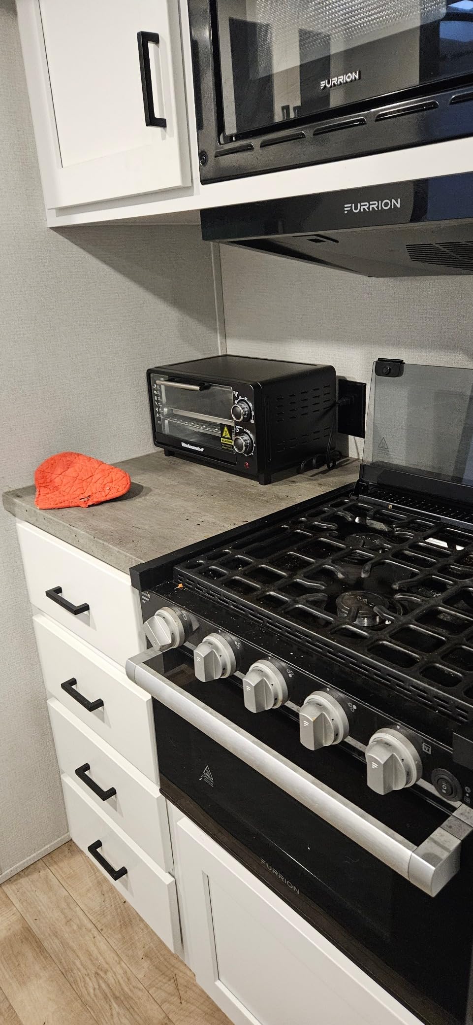 Elite Gourmet ETO490 9L/4-Slice Oven, 30-Min Timer, Adj. Temp, Black customer photo 2