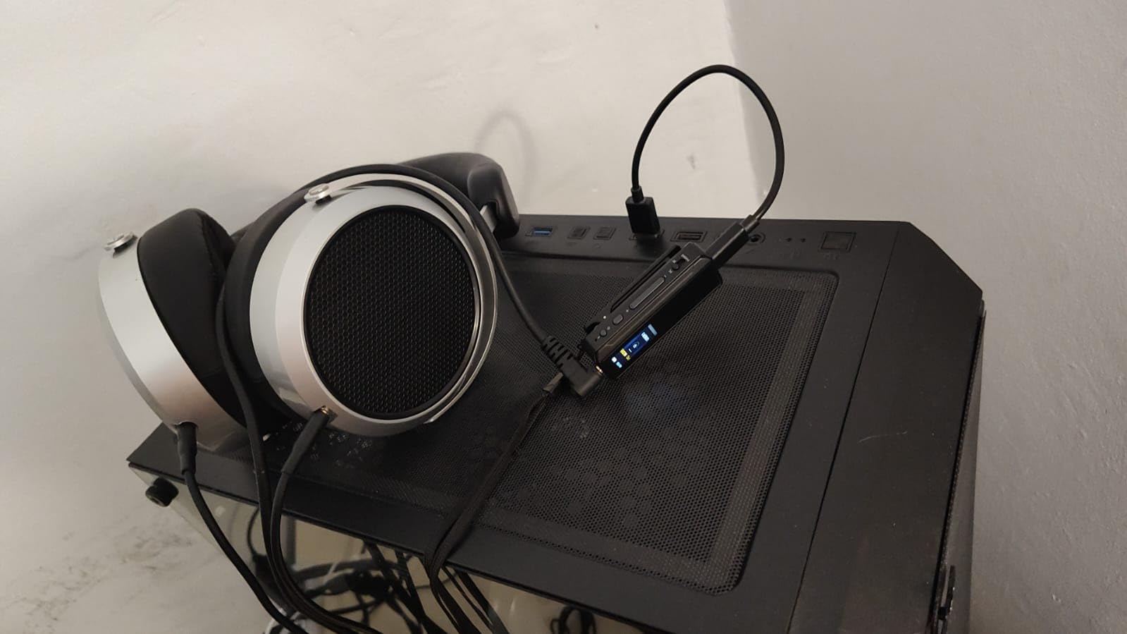 FiiO BTR13 Bluetooth Headphone Amplifier with LDAC, aptX Adaptive, aptX HD, AAC (Dual CS43131 3.5mm Unbalanced & 4.4mm Balanced Output) (Blue) customer photo 2