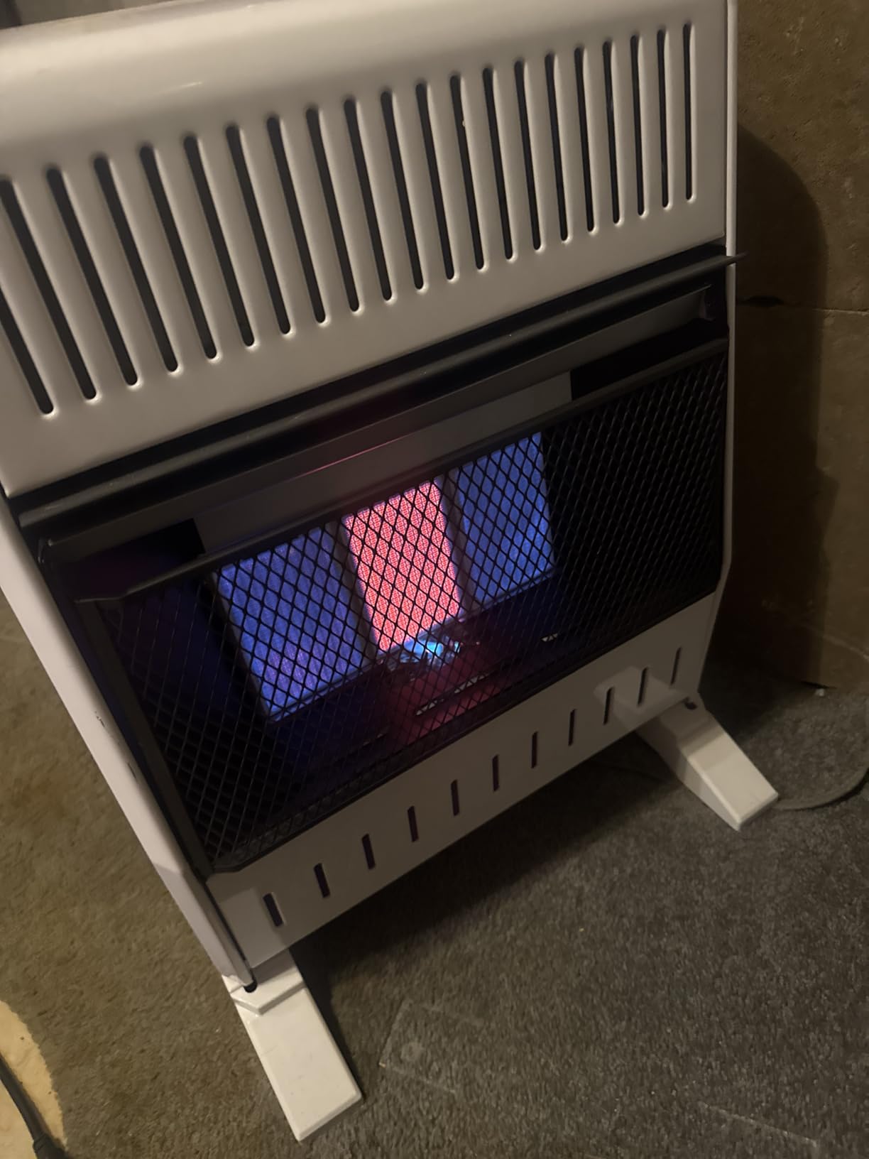 ProCom Heating Liquid Propane Ventless Infrared Plaque Heater With Base Feet - 15,000 BTU, Manual Control - Model# ML150HPA-B customer photo 1