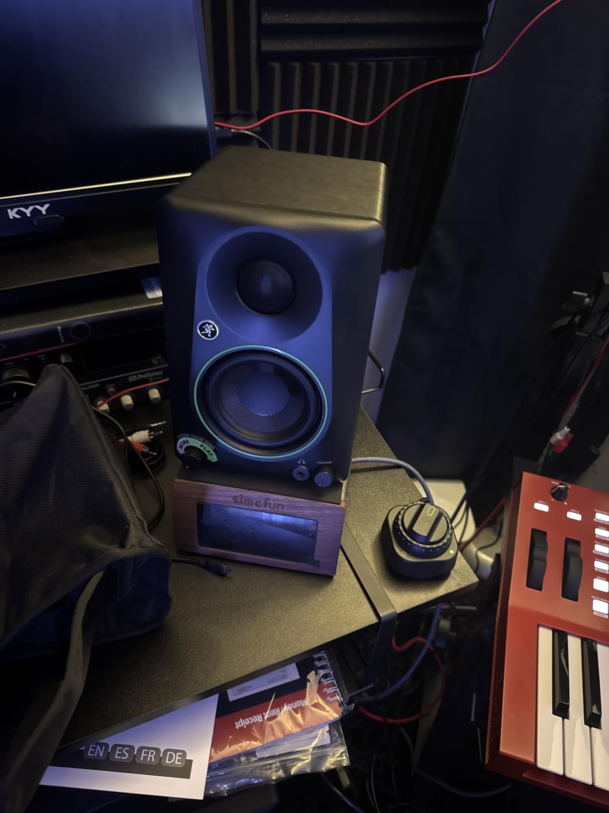 Mackie CR3.5BT Studio Monitors (Pair), Bluetooth, Tone Knob, Black customer photo 1