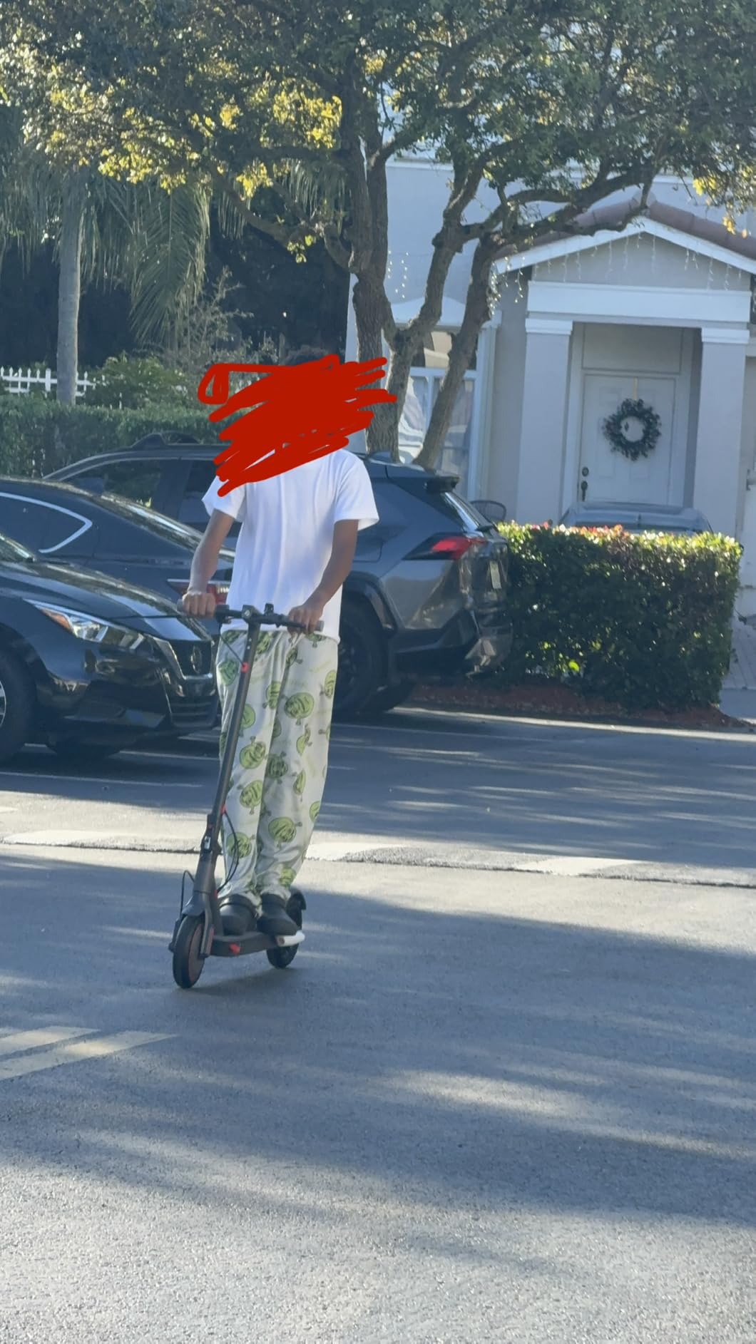 Joyhis Electric Scooter for Adults with Seat, 15-21 Miles Range Scooters, 19Mph Escooter, 8.5