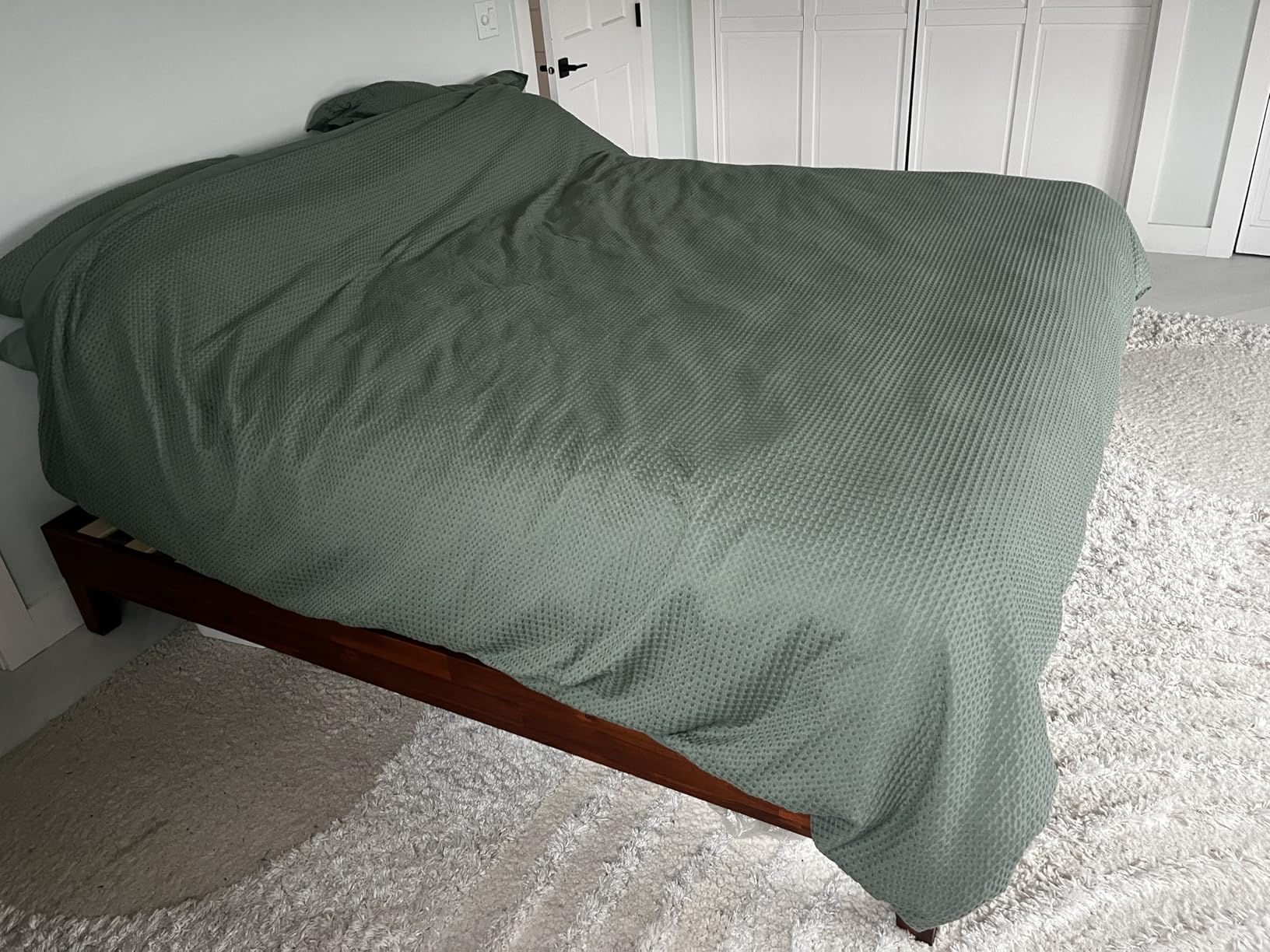 Bedsure Deep Pocket Queen Sheets, 6 Piece, Prewashed Ultra-Soft, 18-inch customer photo 2