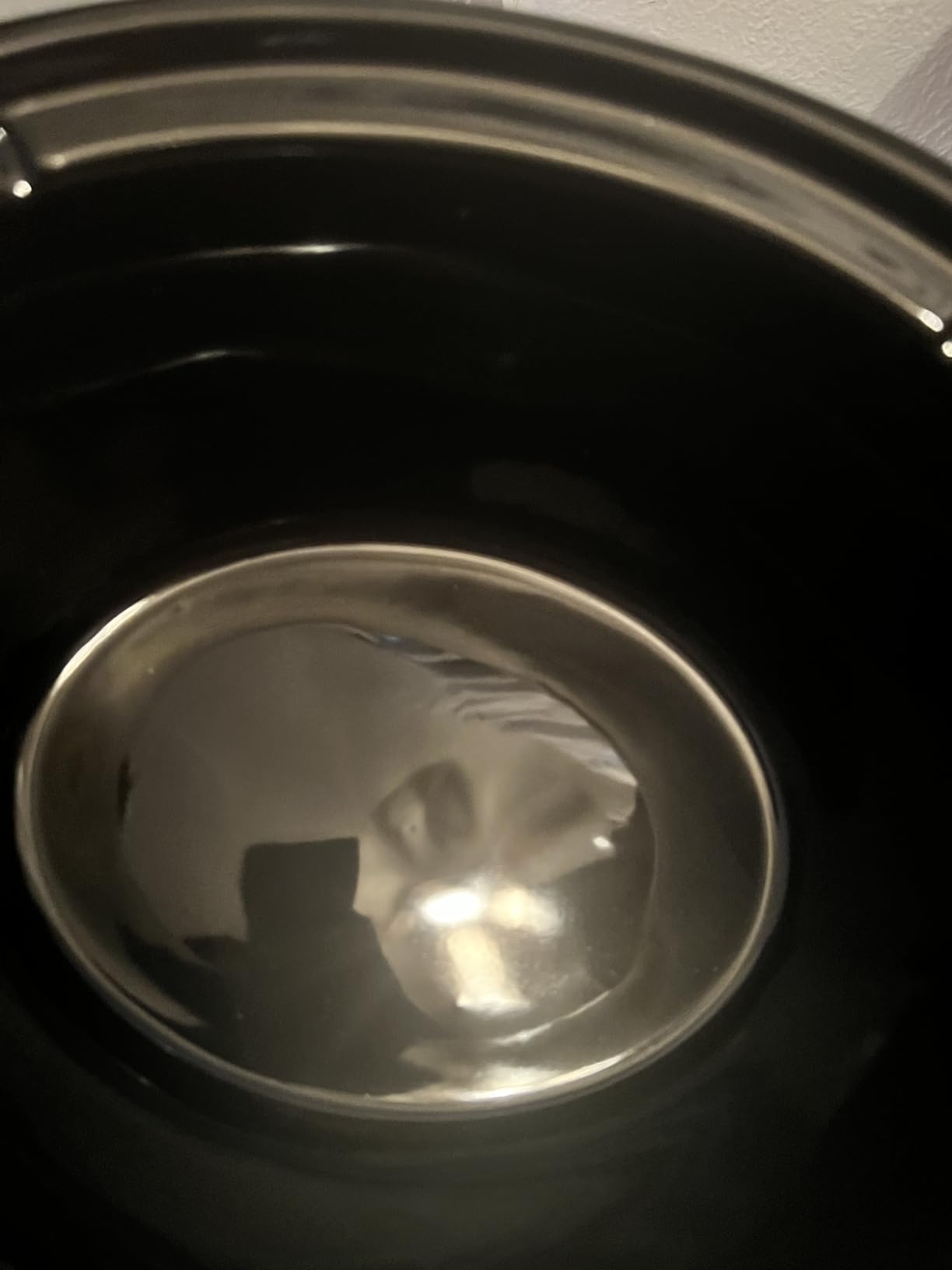 West Bend Slow Cooker 4-Quart Manual Crockery Style with Dishwasher Safe Oval Ceramic Crockpot and Glass Lid Two Temperature Settings Plus Keep Warm, 210-Watts, Black customer photo 2