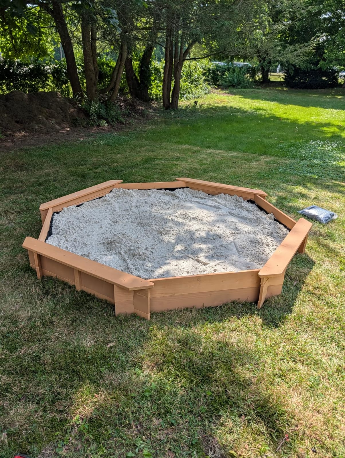 Best Choice Products Large Outdoor Octagon Wooden Sand Box for Kids, Sandbox with Cover, 4 Reinforced Benches Support up to 220 lbs Each, Bottom Liner for Drainage - Brown customer photo 1