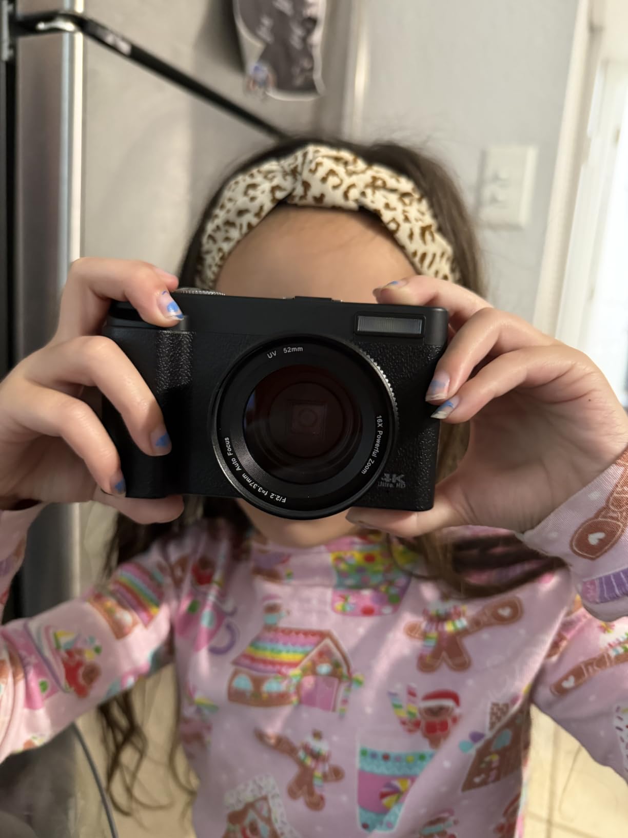 4K Digital Camera for Beginners & Teens, with Flip Screen, 32G Card(Black) customer photo 2