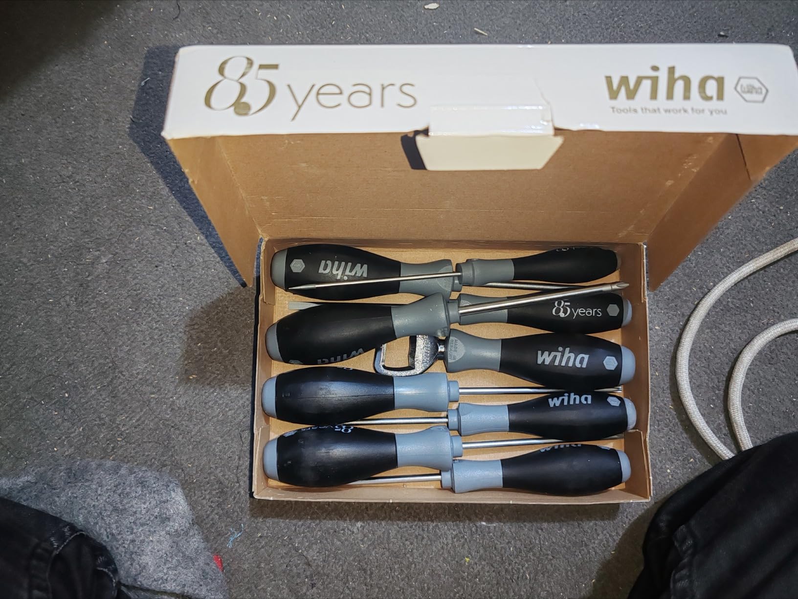 85850 8.5 Piece Limited-Edition 85th Anniversary Screwdriver & Bottle Opener Set | Limited-Edition customer photo 2