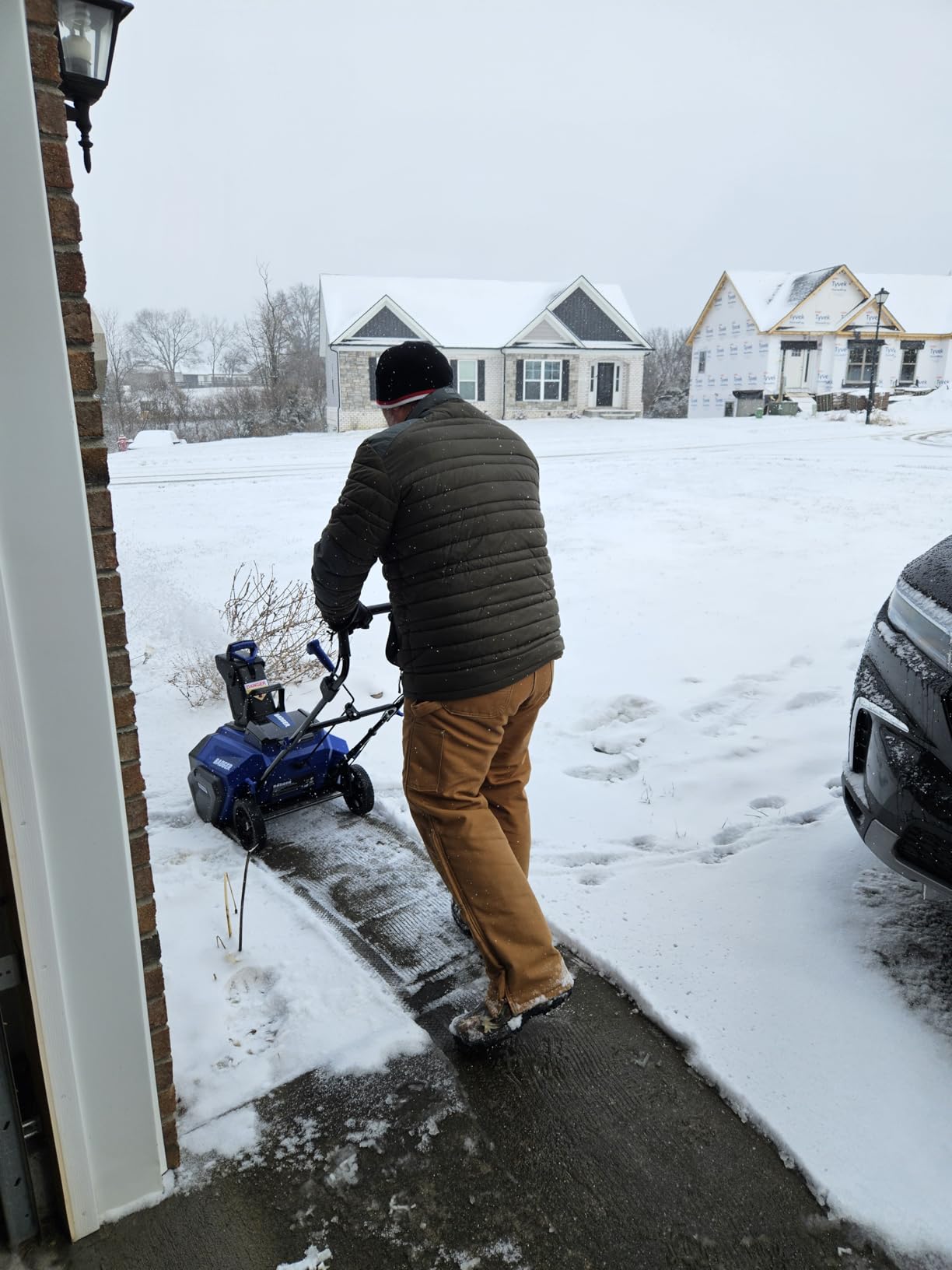 Wild Badger Power 40V 20-Inch Brushless Cordless Electric Snow Blower customer photo 2