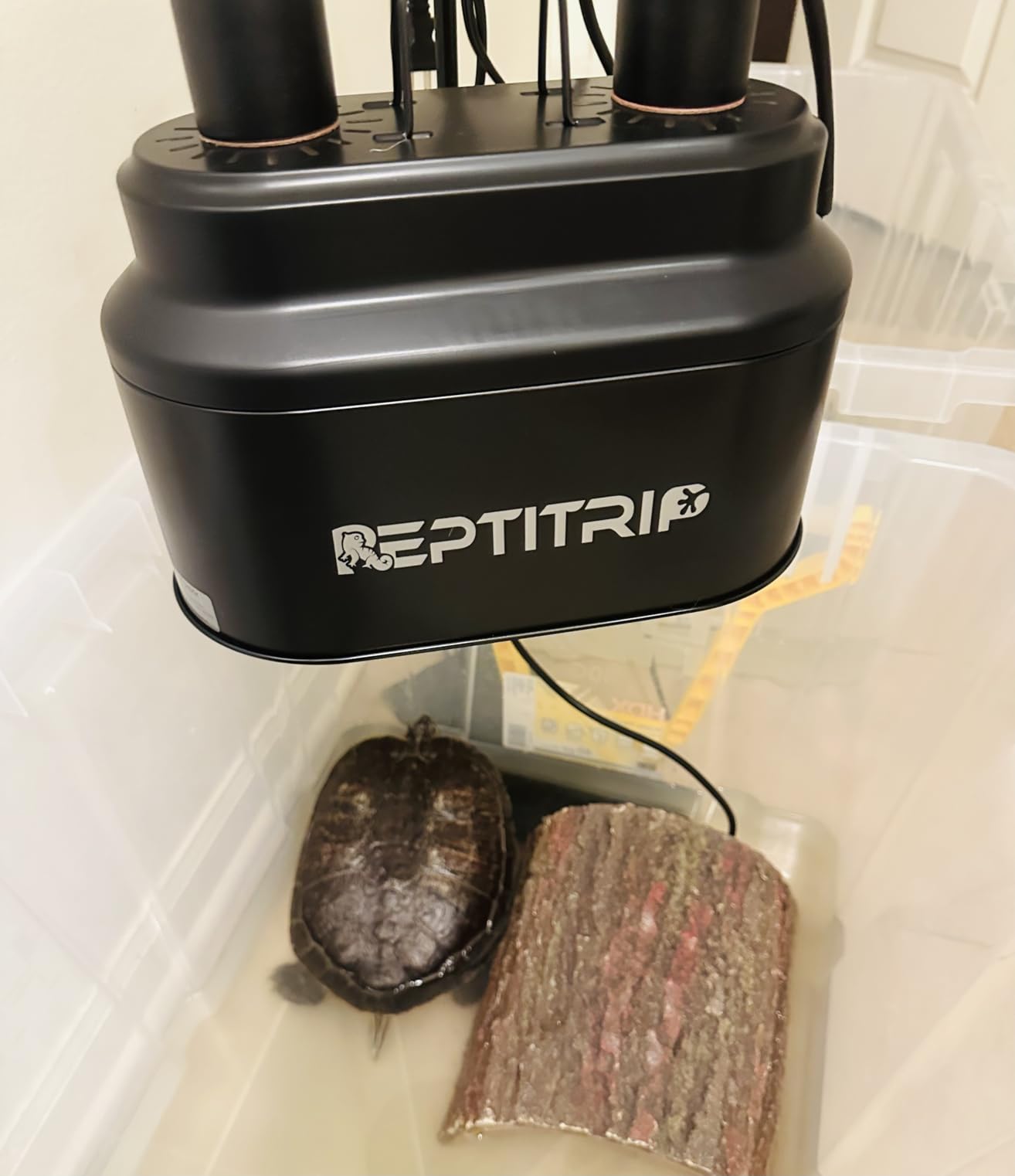 Dual Reptile Light Fixture with Switches, Reptile Heat Lamp Fixture, Reptiles Terrarium UVB Bulb Fixture for Bearded Dragon, Max 160W Each (Bulb Not Included) customer photo 1