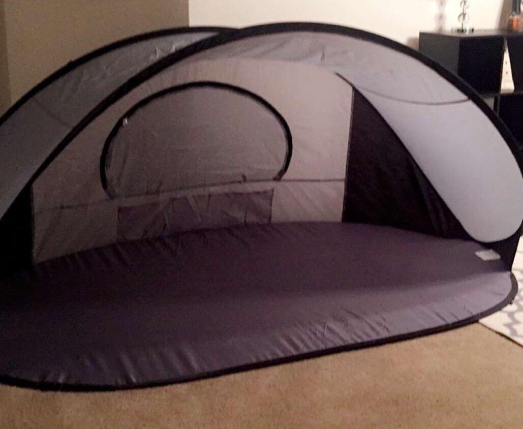 Picnic Time Manta Portable Beach Tent, Fully-Assembled Pop Up Tent, Beach Shade and Sun Shelter, Instant Outdoor Shade with Carrying Bag for Outdoors and UPF50+ UV Protection, (Light Green) customer photo 2