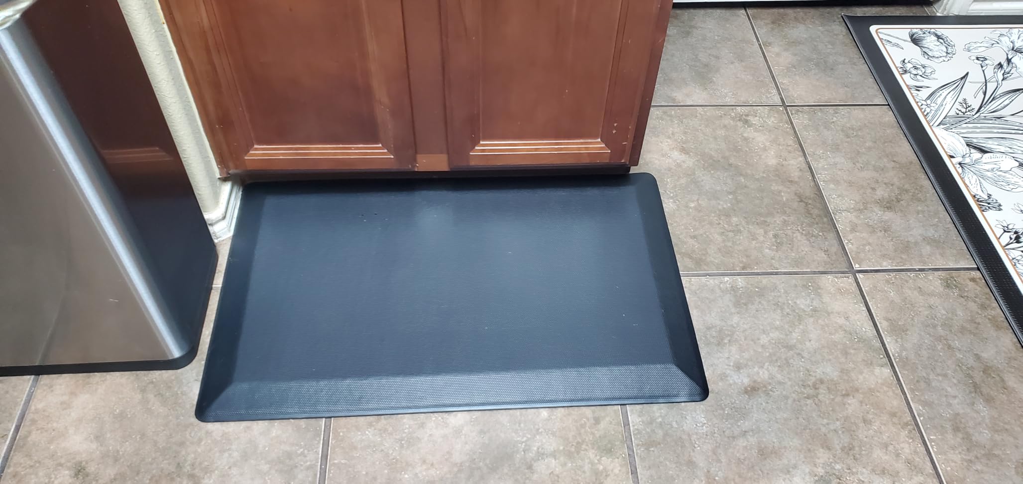 Tyrot Extra Thick Anti Fatigue Mat for Kitchen Floor, 20x32, Black | 9/10 Inch Thick, Cushioned Standing Desk Mat, Memory Foam Ergonomic, Non-Slip Comfort Waterproof Rug for Office, Sink, Garage customer photo 2