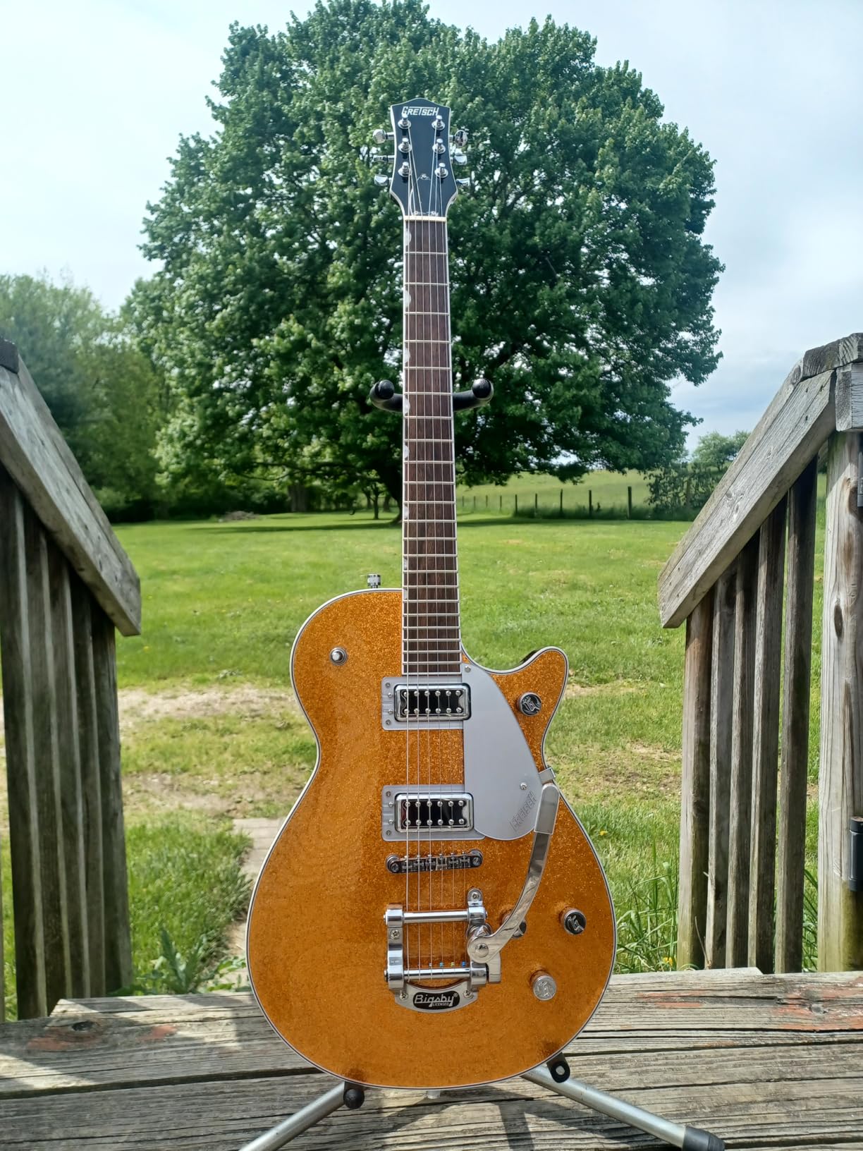 Electromatic Jet Electric Guitar - Gold Sparkle customer photo 1