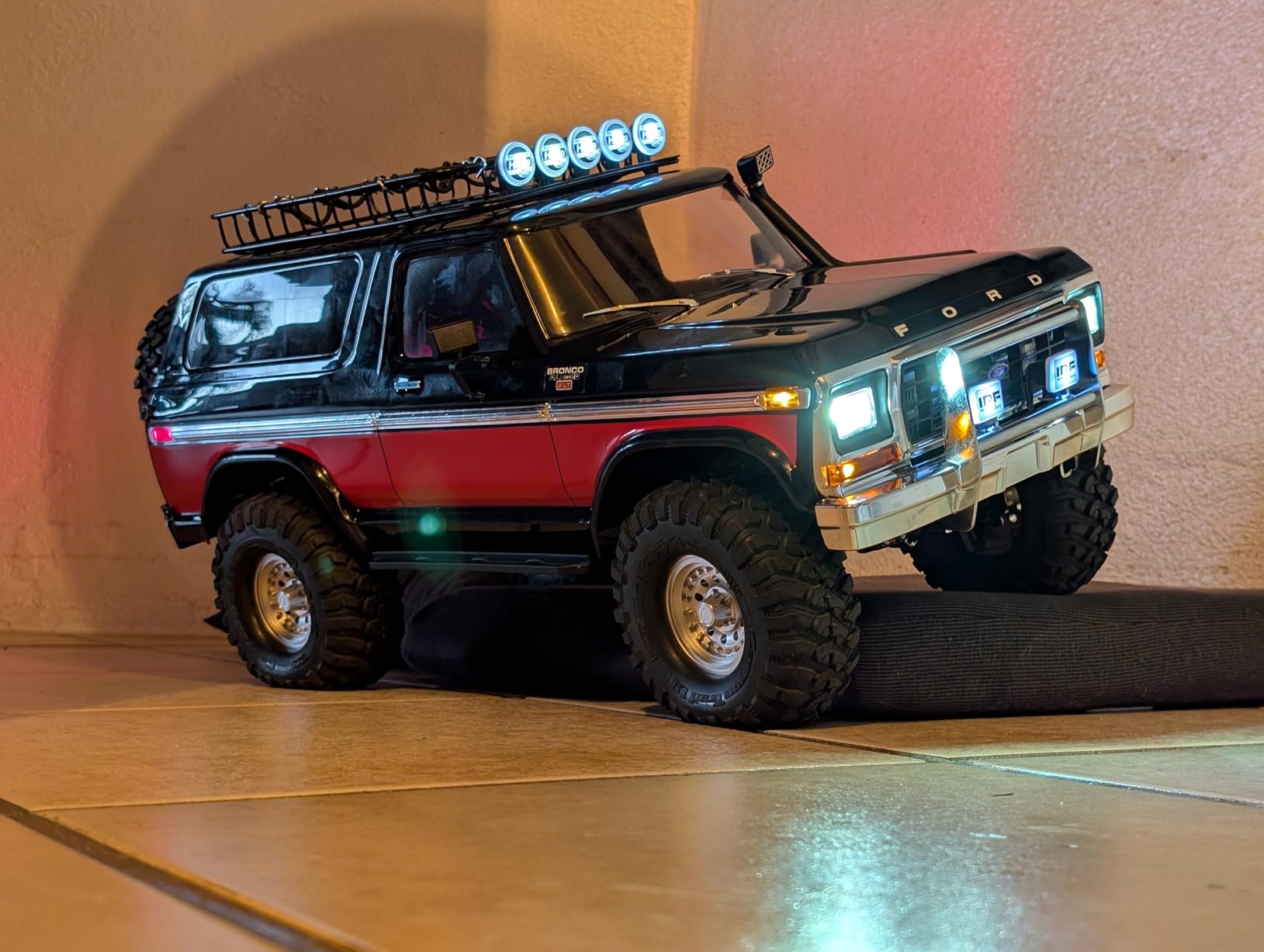 Traxxas TRX-4 1979 Ford Bronco 1/10 Scale 4X4 Crawler (Red) customer photo 1