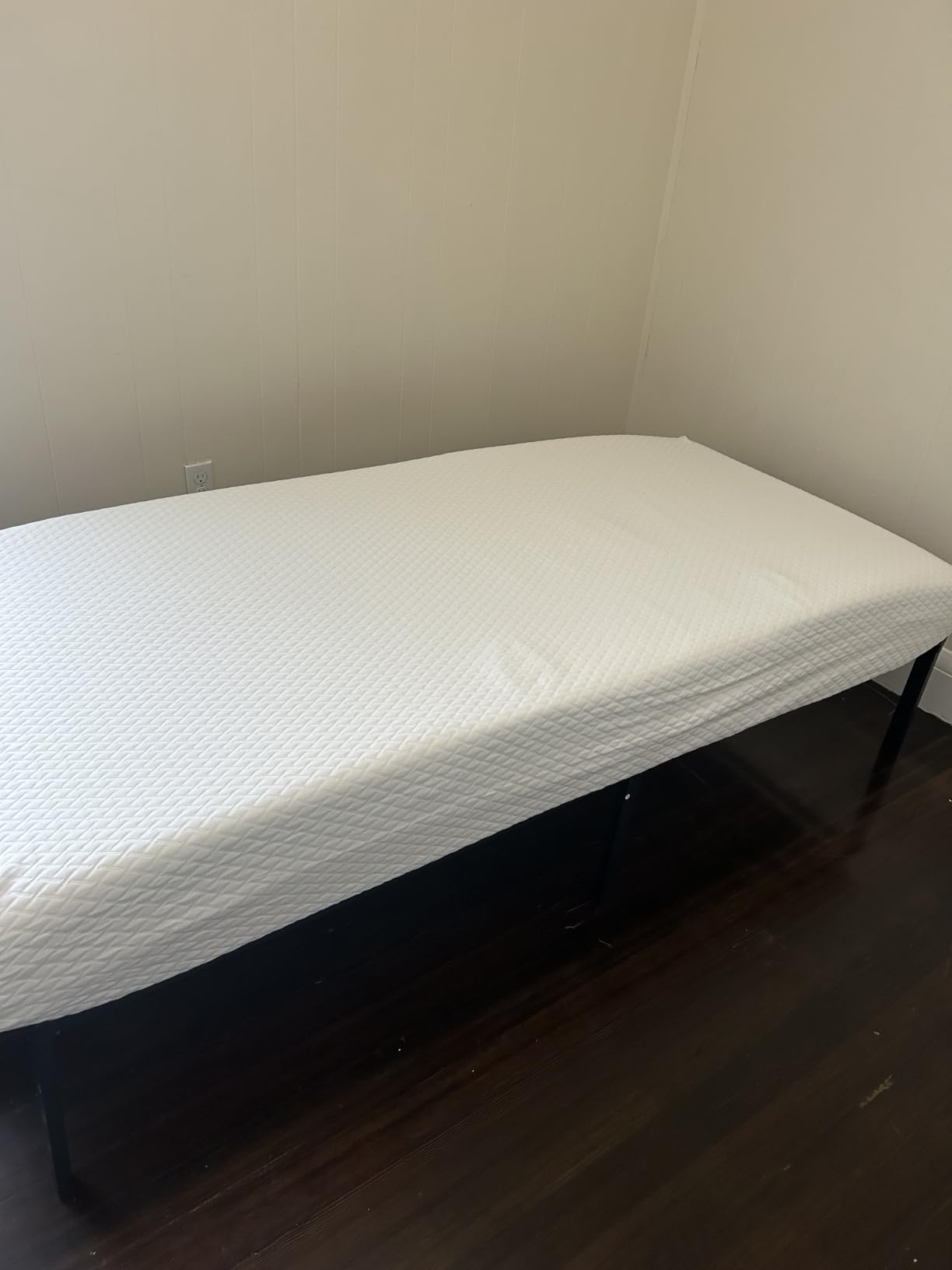 EGOHOME 6 Inch Twin Mattress for Kids, Memory Foam Mattress with Cooling Green Tea Gel, Relieve Pressure with Medium Firm Support, CertiPUR-US Certified, 75''L x 38''W, White customer photo 1