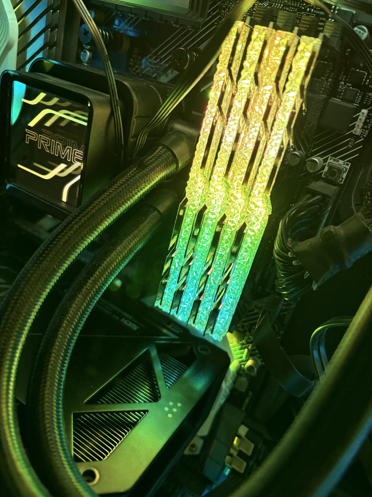 ASUS Prime LC 240 ARGB All-in-one AIO CPU Liquid Cooler | AMD AM5/AM4, Intel LGA 1851/1700/1200/115x, Infinity Mirror customer photo 1