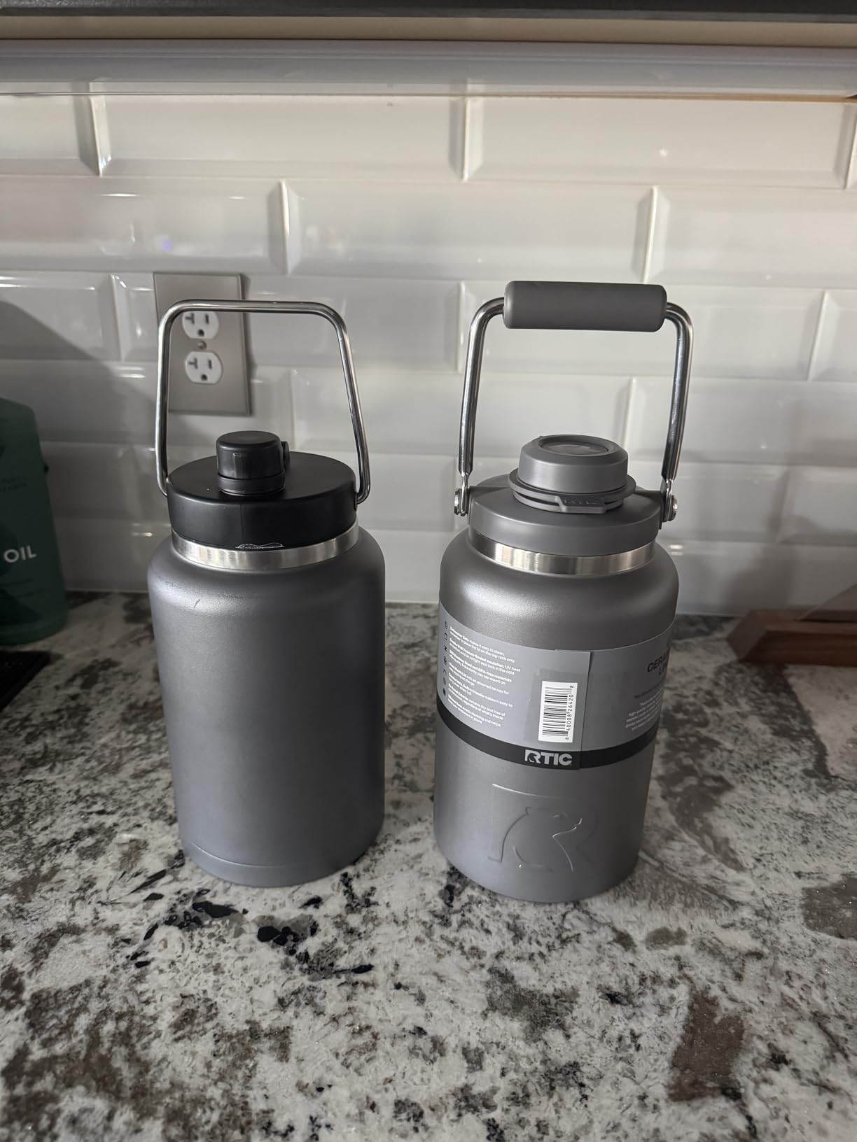 RTIC Half Gallon Outback Jug, Ceramic Lined, Graphite | Stainless Steel, Insulated Water Bottle with Lid and Handle, Double Wall Vacuum Insulation customer photo 1