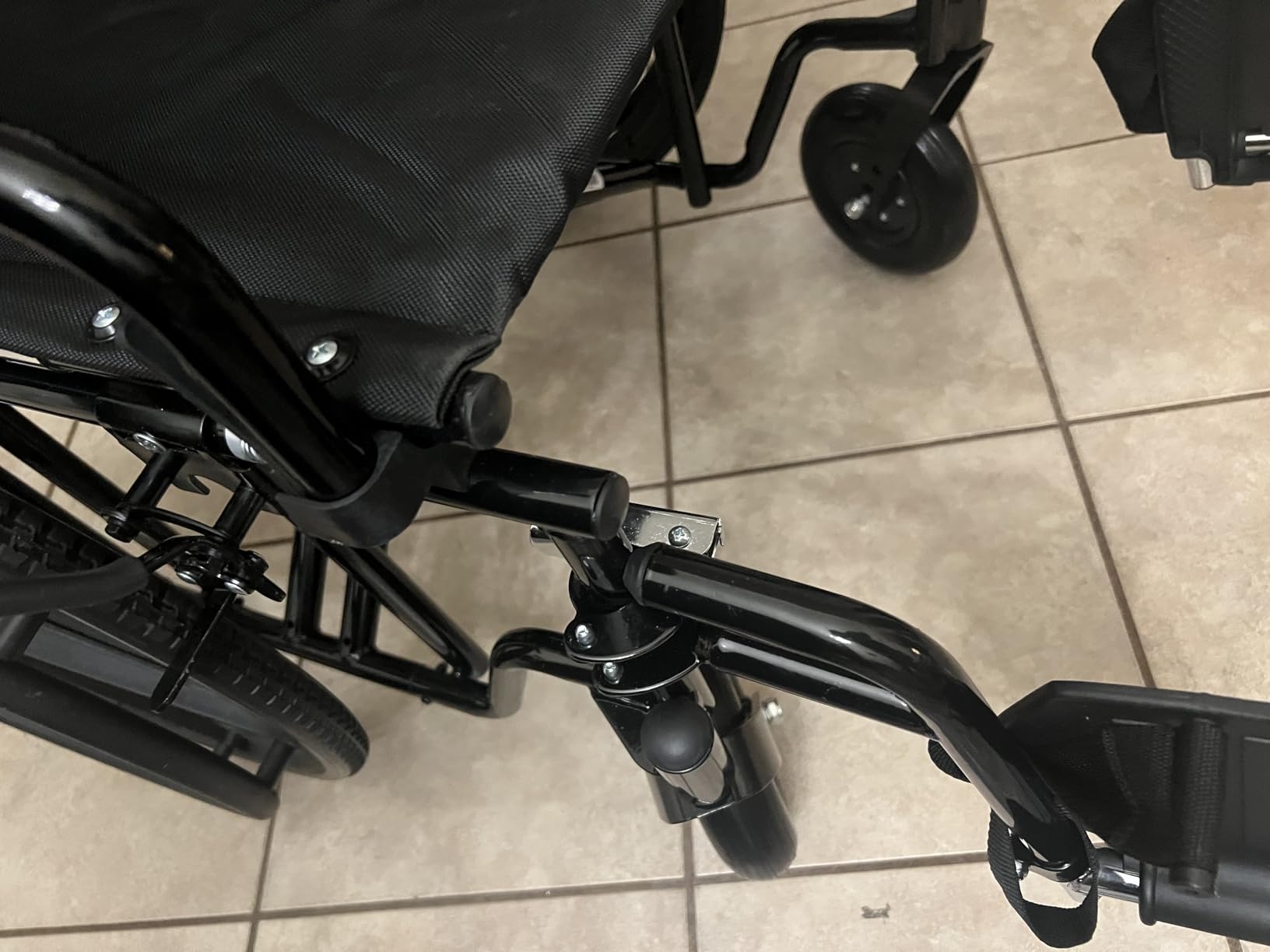 PEPE Mobility Bariatric Wheelchair, 22 Inch Seat, Supports 500 lb, Foldable Heavy Duty Steel Frame for Larger Adults, Self Propelled with Rear Wheels customer photo 2