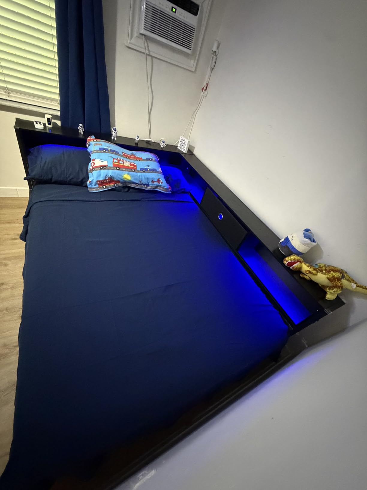 Hasuit Twin Corner Bed Frame with Storage Drawers and Bookcase Headboard, Twin Size Metal Platform Corner Bed Frame with Charging Station and LED Lights, Twin Daybed for Kids Teens Guests, Black customer photo 1