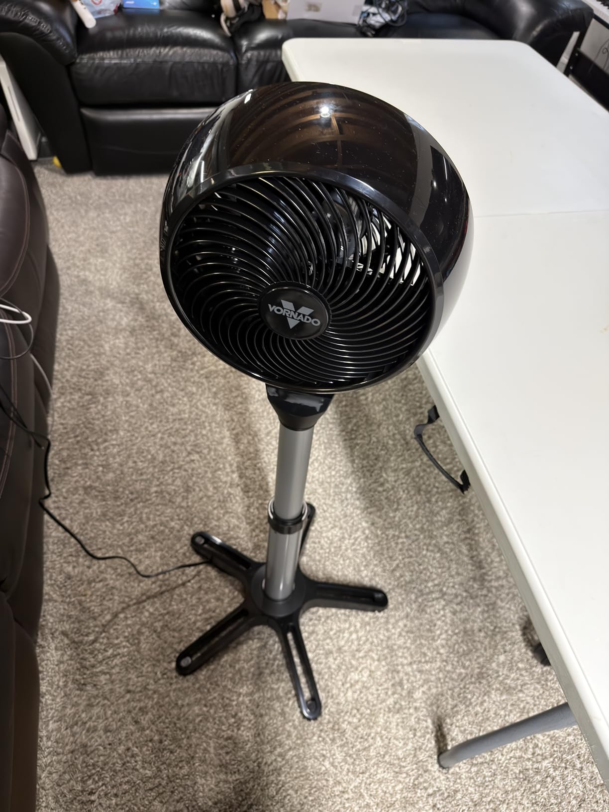 Vornado 6803 OSC Pedestal Circulator, Oscillation, Remote, 4 Speeds, Timer - Included Remote, 35-44 inch Adjustable Height, Aromatherapy with Included Scent Pads, Easy-Clean Removable Grille customer photo 2