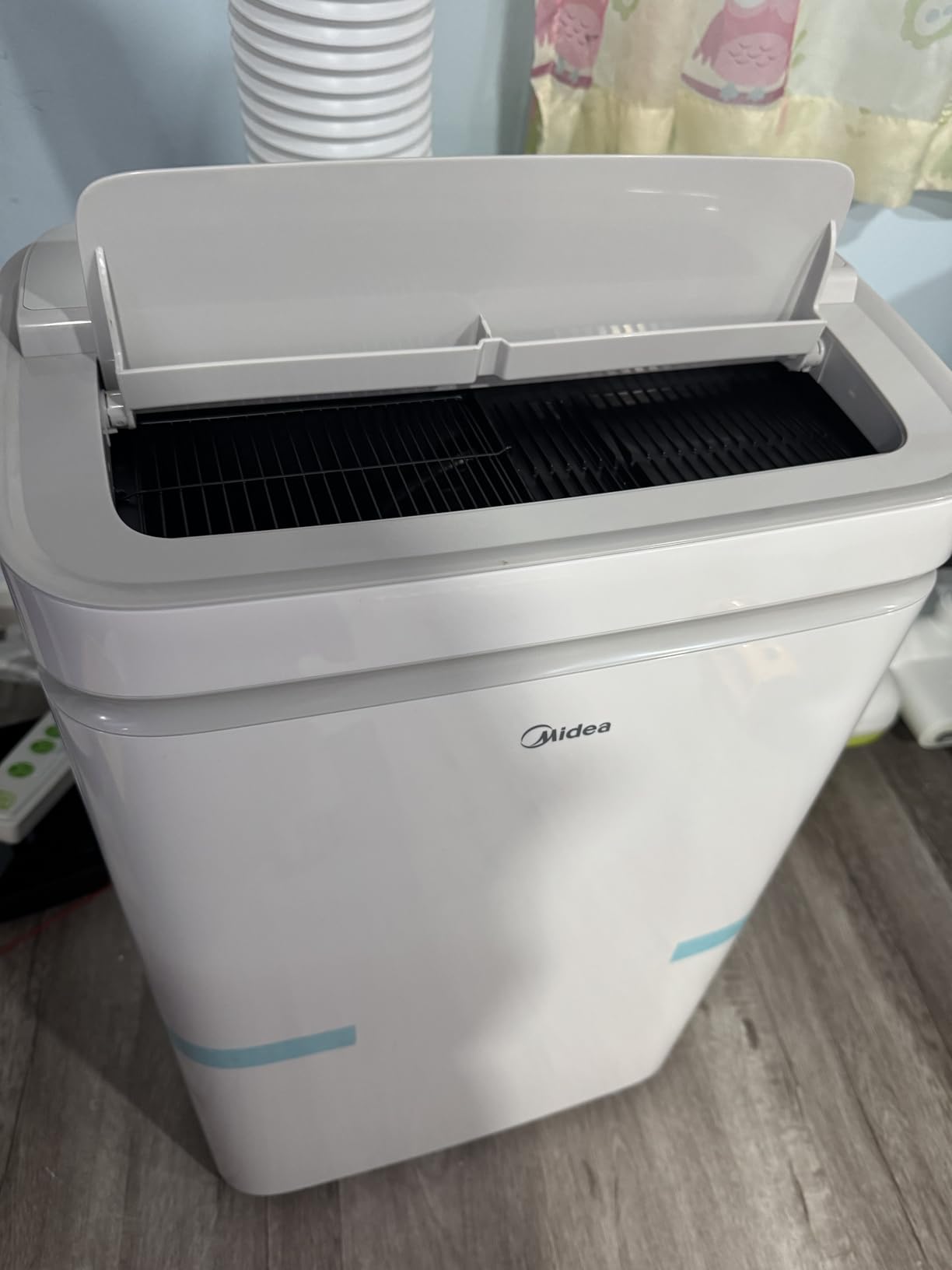 Midea 14,000 BTU ASHRAE Portable Air Conditioner, Cools up to 450 Sq. Ft. | 10,000 BTU SACC Portable AC, Smart APP & Remote Control, Amazon Alexa & Google Assistant, with Dehumidifier & Fan mode customer photo 1
