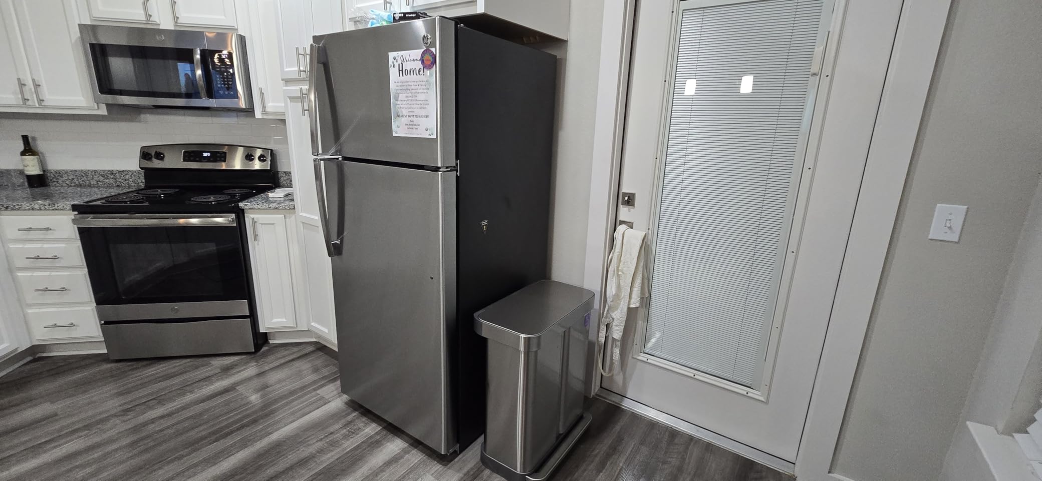 simplehuman Step Recycler, 58L / 15.3 Gallon Dual Compartment Kitchen Trash Can, 150,000-Step Steel Pedal, Lid Shox Silent Close, Liner Rim System, Liner Pocket, Brushed Stainless Steel customer photo 1