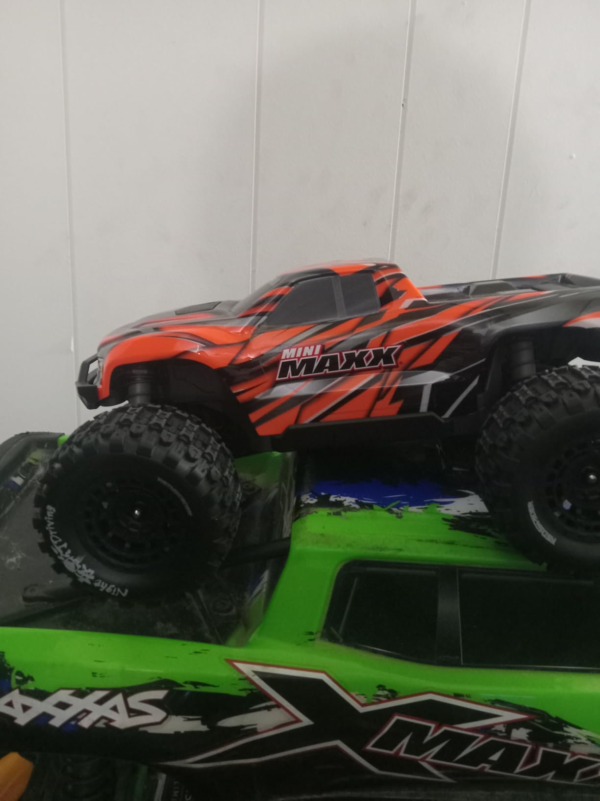 Traxxas Mini Maxx Brushless 4X4 Monster Truck | Includes LiPo battery & 2-amp USB-C charger customer photo 2