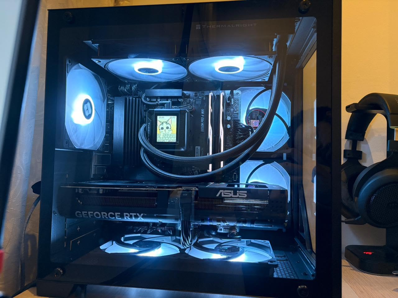 Thermalright FW 240 SE ARGB Black AIO CPU Liquid Cooler | IPS LCD Screen with 320x240 Resolution, for AM4/AM5, Intel LGA1700/1851 customer photo 1