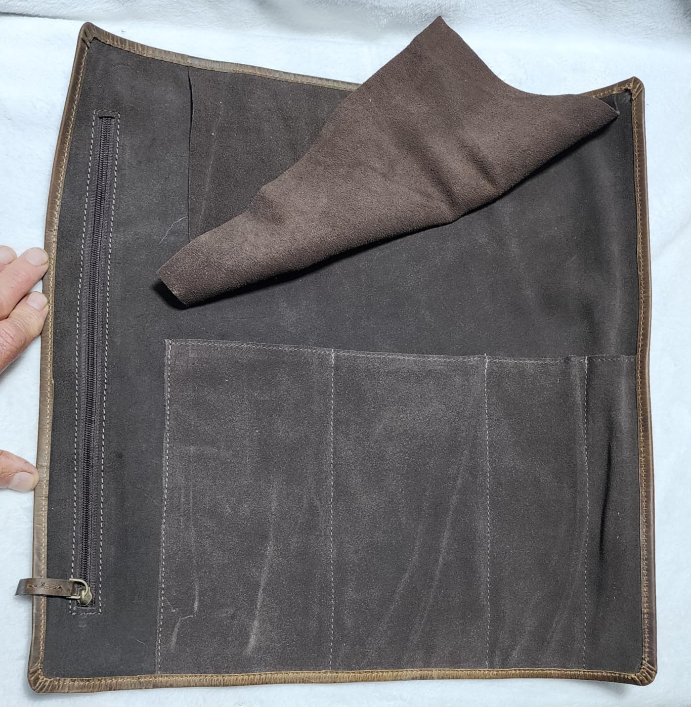 LEATHER VILLAGE Genuine Leather Knife Roll Bag For Chef Professional-Brown | Durable Sheath Holder, Cooks & Culinary Tools Organizer, Portable Travel Storage with 4 Slots & Zipper Chef Carrying Case customer photo 1