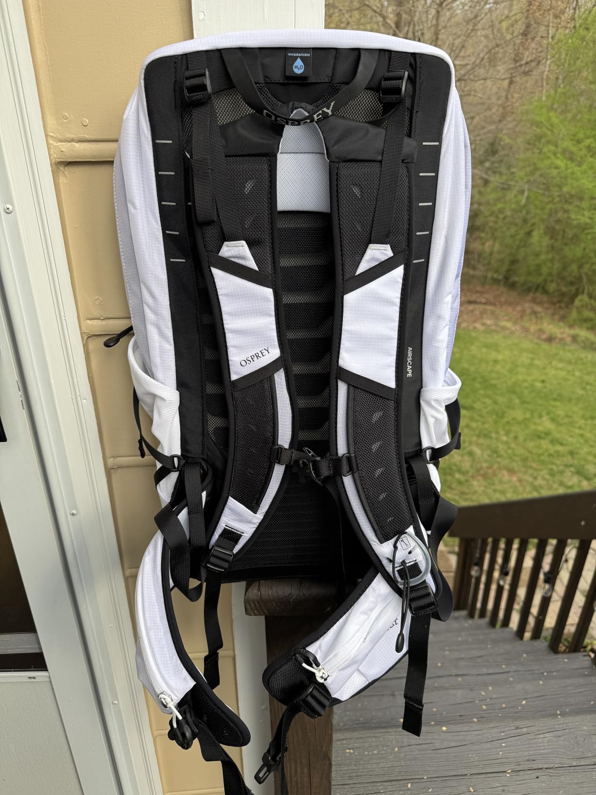 Osprey Talon 22L Men's Lightweight Hiking Backpack, Black/Coal Grey | daypack, travel daypack, camping pack customer photo 1