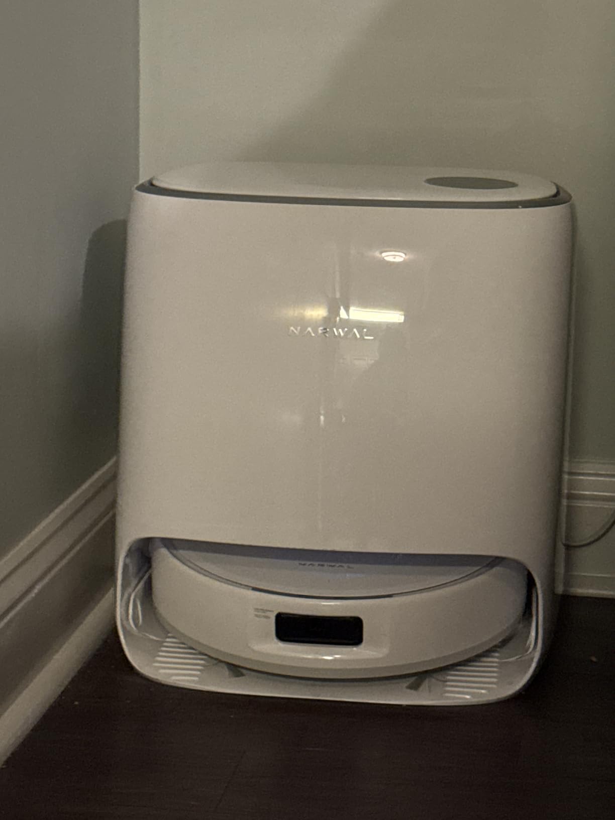 Narwal Freo X Ultra Robot Vacuum and Mop Combo, 8200Pa Robot Mop & Vacuum, Auto Mop Drying/Washing, Self-Empty, Zero-Tangling, DirtSense, Maintenance-Free Base Station (Renewed) customer photo 2