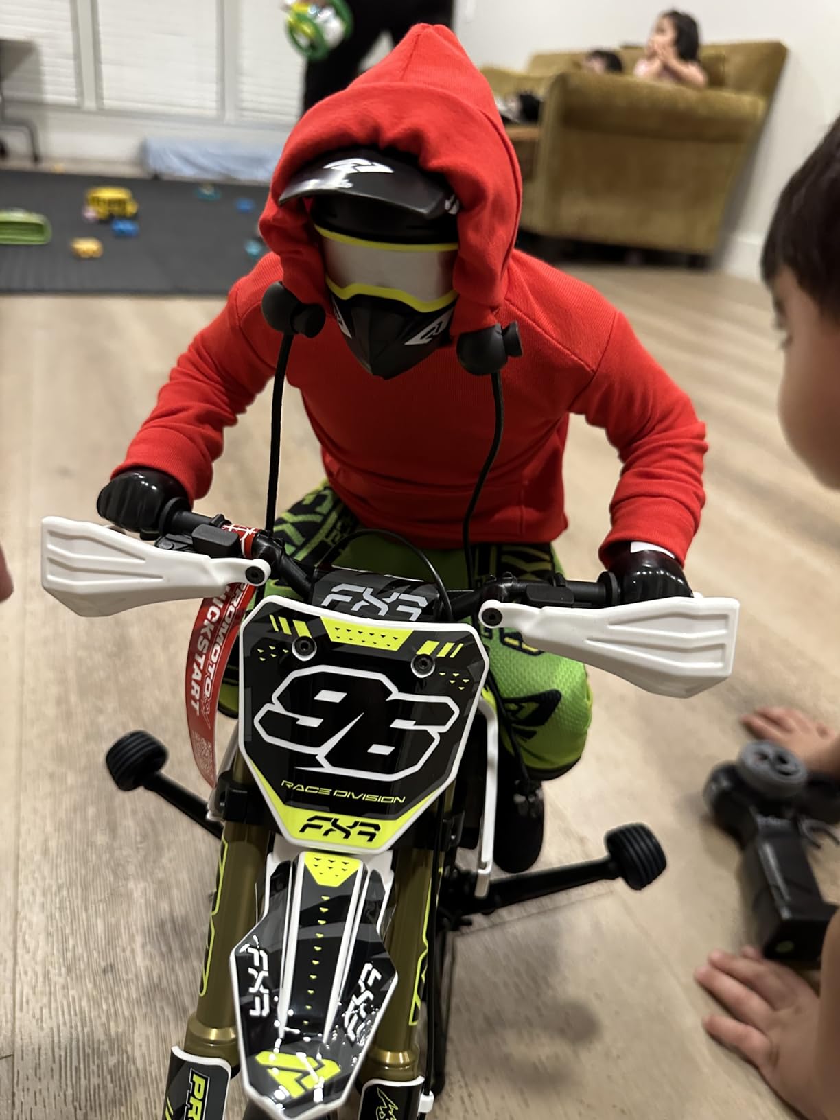 Losi Promoto-SM 1/4 Super Moto Motorcycle FXR White RTR with Battery and Charger LOS-2310 customer photo 1