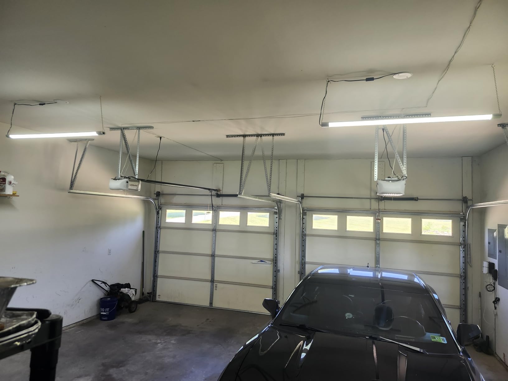 ALUSSO LED Shop Lights 4FT for Garage, 4800LM Adjustable 20W/30W/40W, 5CCT 2700K 3000K 4000K 5000K 6500K, 120V, Warm to Cool Daylight Linkable Shop Lights for Workshop, ETL, 2 Pack customer photo 1