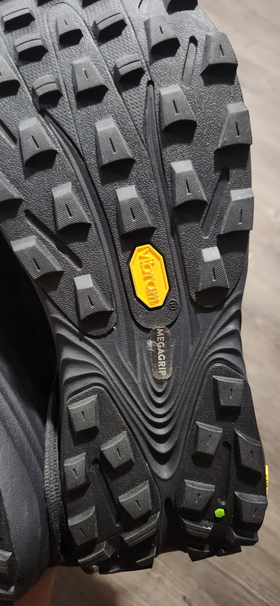 Men's Vista Max-Cushioned Trail Running Shoes customer photo 2