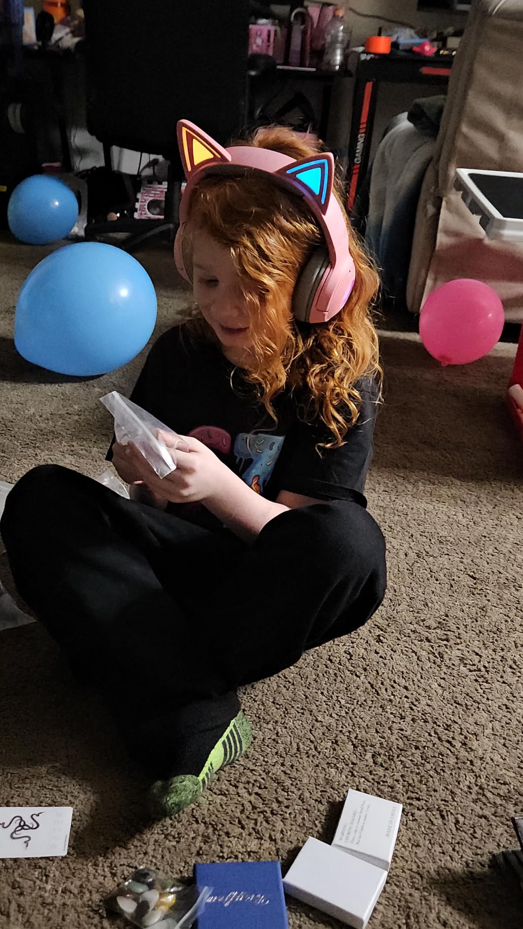 Razer Kraken Kitty V2 BT Wireless RGB Headset, Black | Chroma RGB Kitty Ears & Earcups, Bluetooth 5.2, 40 mm Drivers, 40 Hr Battery customer photo 2