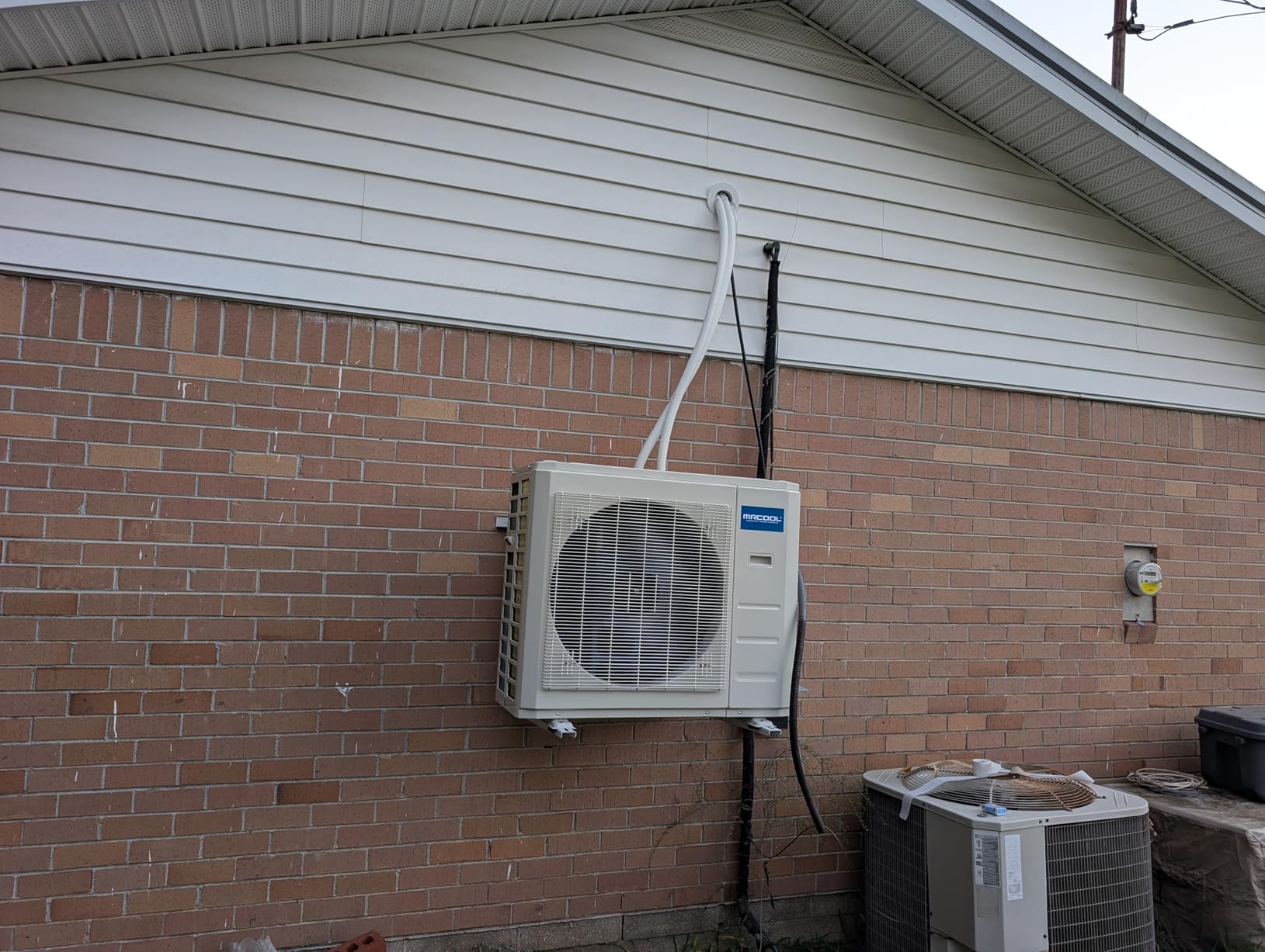 MRCOOL 36000 BTU 115V Ductless Inverter Mini Split Air Conditioner & Heat Pump System, 5th Gen DIY - Wall-Mounted AC Unit w/Heating and Cooling for Home, Office & Commercial Space customer photo 2