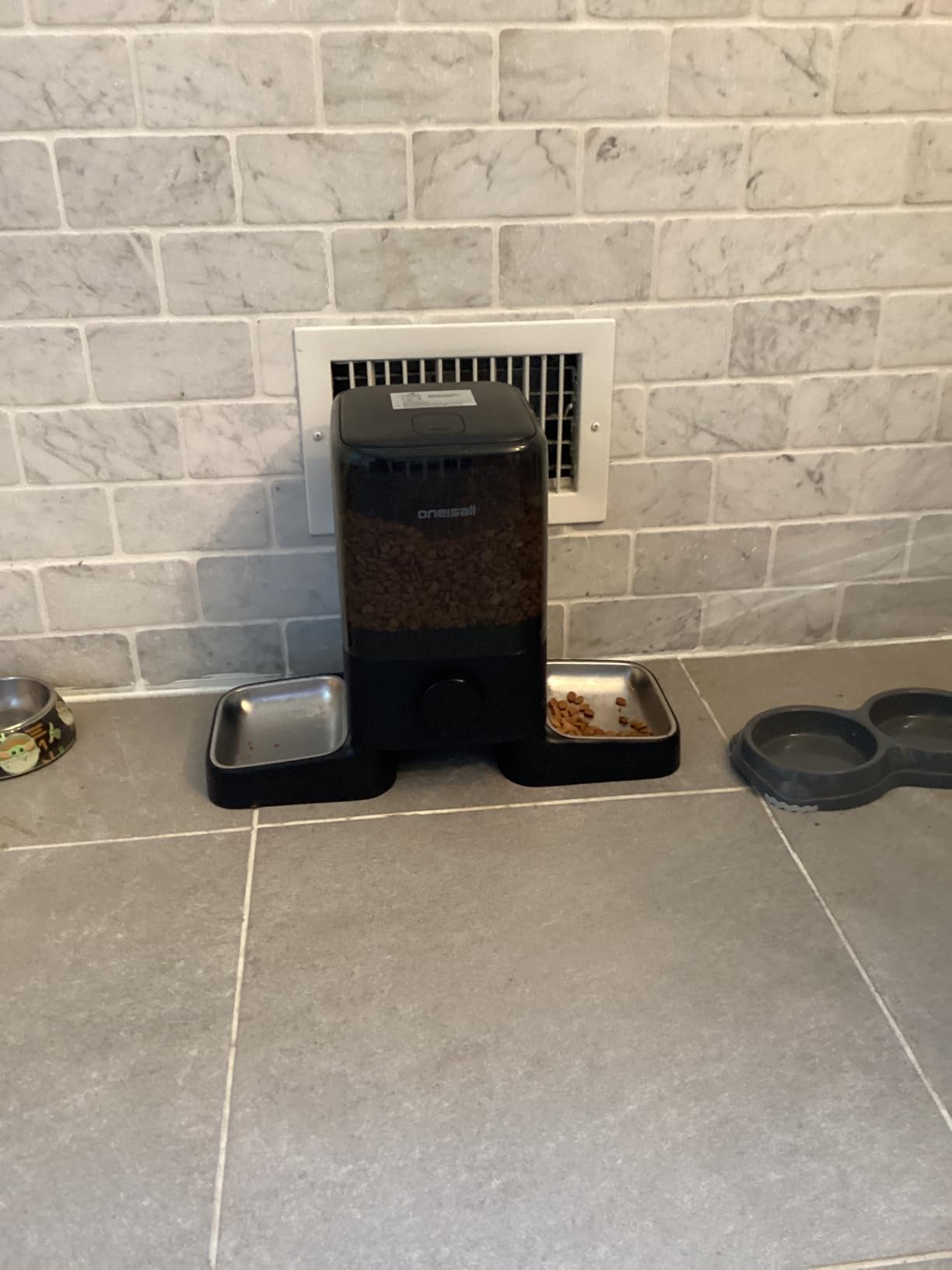 oneisall 2.4G Cordless Automatic Cat Feeder, 20 Cups/5L customer photo 1