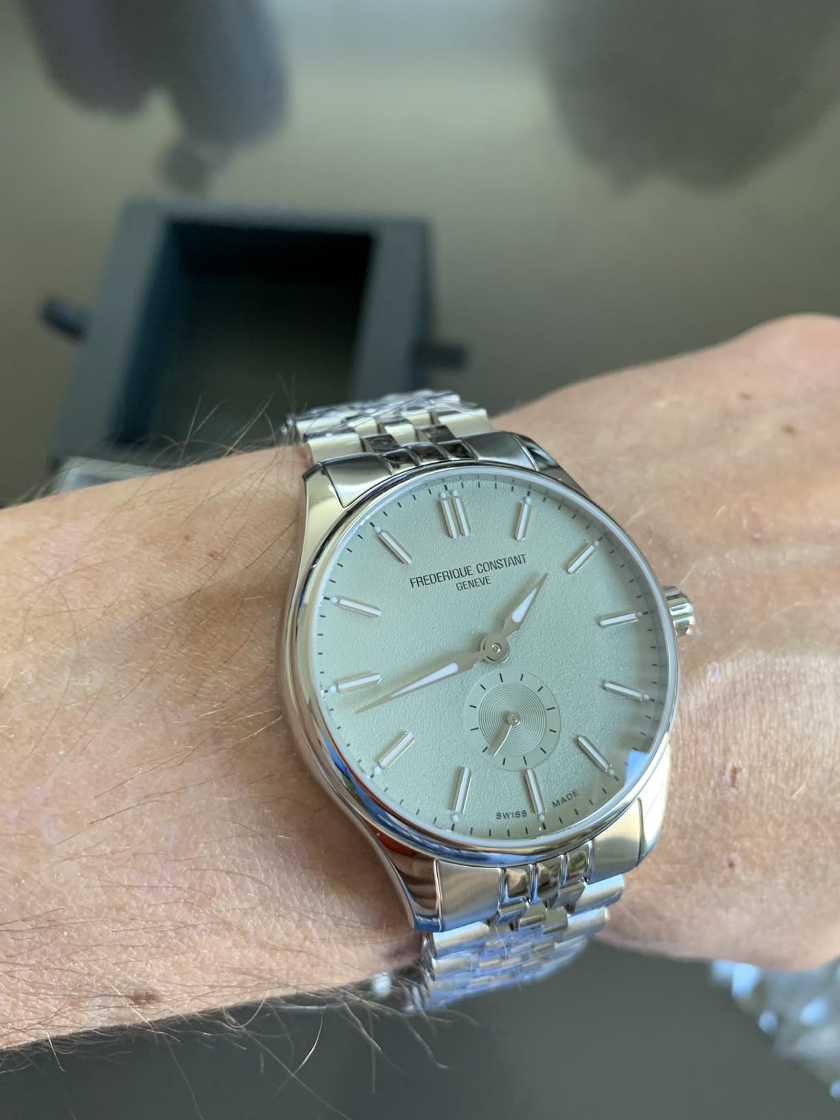Frederique Constant Men's Classic Swiss Made Automatic Silver Stainless Steel Watch, Sage Green Dial, Style: FC-530GR3B6B customer photo 2