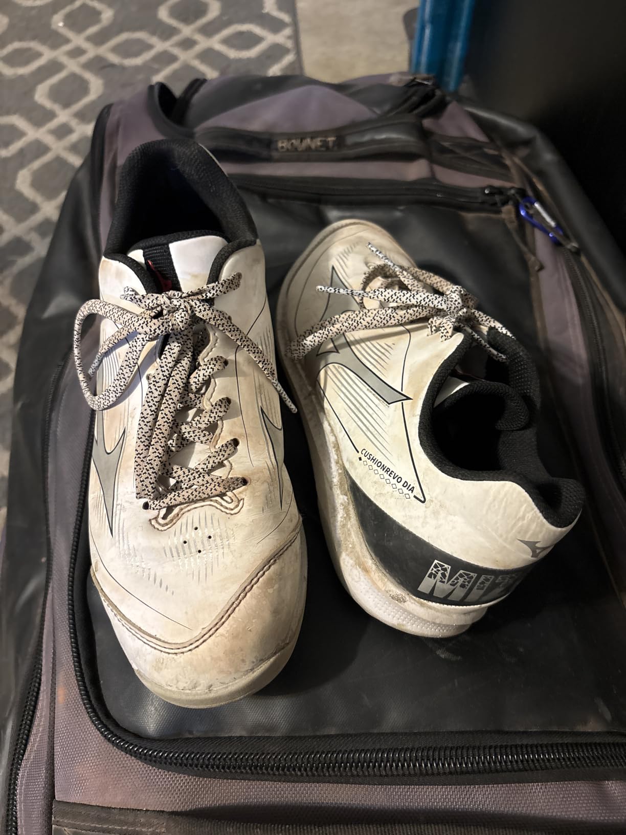 Mizuno Unisex Adult Cushionrevo Diamond customer photo 1