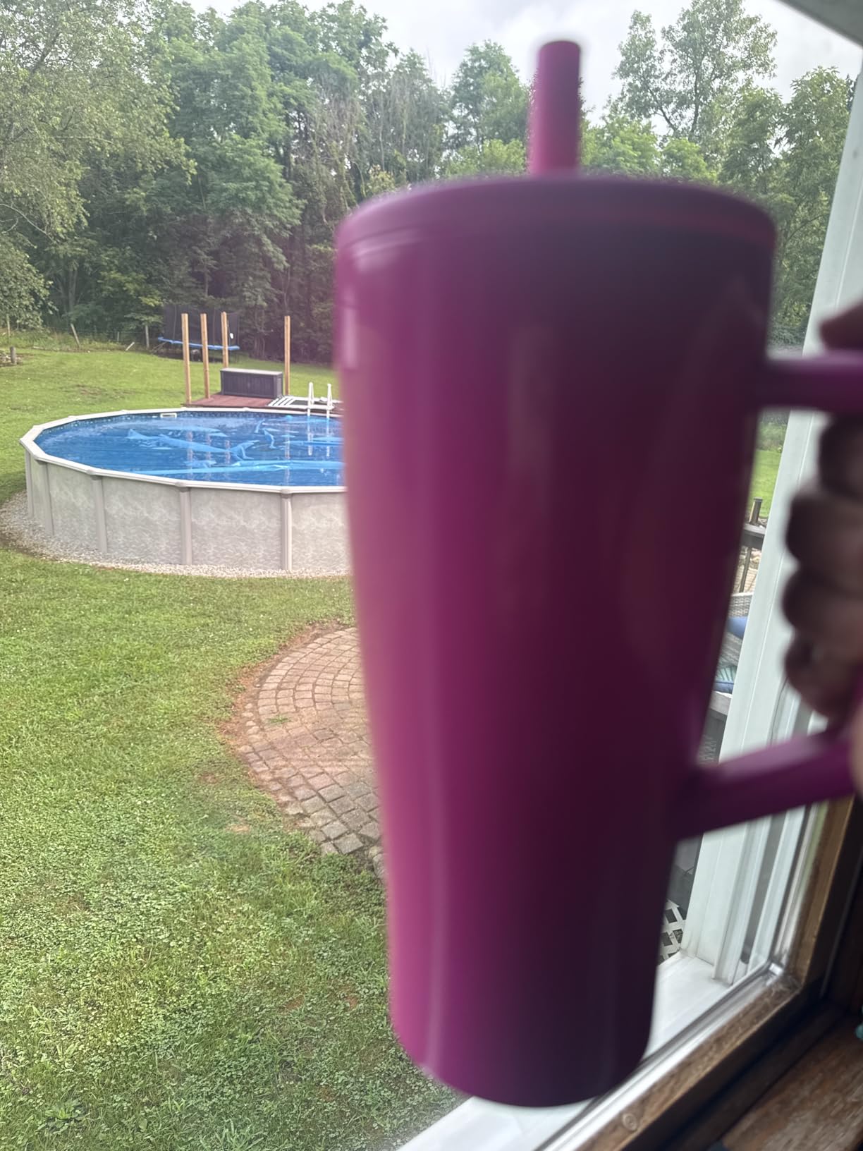 BrüMate Era 30 oz Tumbler with Handle & Straw | 100% Leakproof Insulated Water Bottle Tumbler with Lid & Flexible SoftSip Straw | Made of Stainless Steel | Cup Holder Friendly | 30oz (Vivid Magenta) customer photo 1