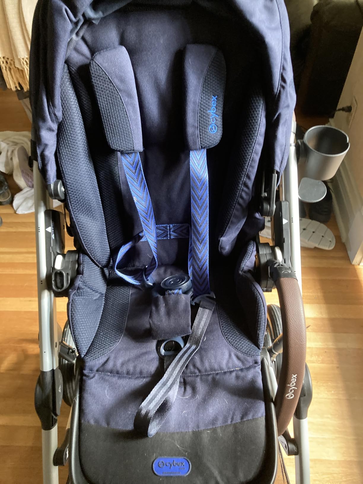 Cybex e-Gazelle S Electronic Assist Stroller - Gazelle S Single-to-Double Electric Stroller, Smart Assist, Rocking Mode, 20+ Configurations & Compact Fold, Moon Black with Black Frame customer photo 2