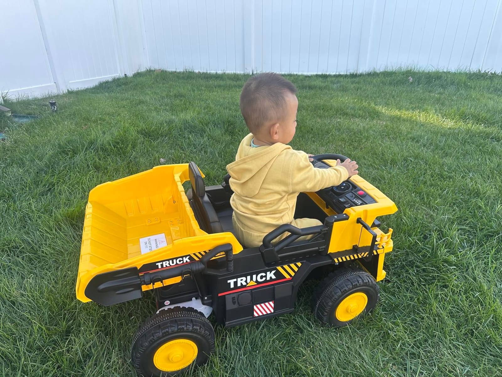 OLAKIDS Ride on Dump Truck, 12V Kids Electric Car Ride on Construction Vehicles with Remote Control, Electric Dump Bed, Shovel, Soft Start, Music, Bluetooth, Ride on Toys for Girls Boys customer photo 1