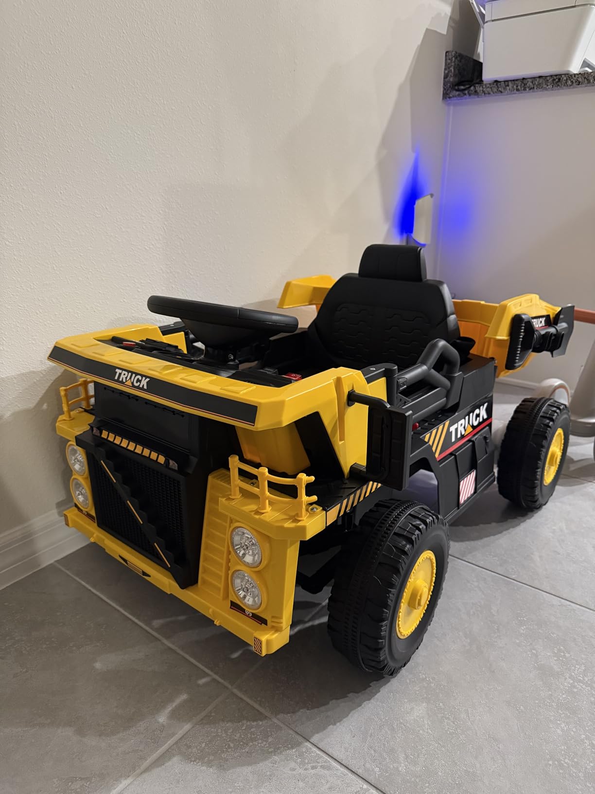 OLAKIDS Ride on Dump Truck, 12V Kids Electric Car Ride on Construction Vehicles with Remote Control, Electric Dump Bed, Shovel, Soft Start, Music, Bluetooth, Ride on Toys for Girls Boys customer photo 2