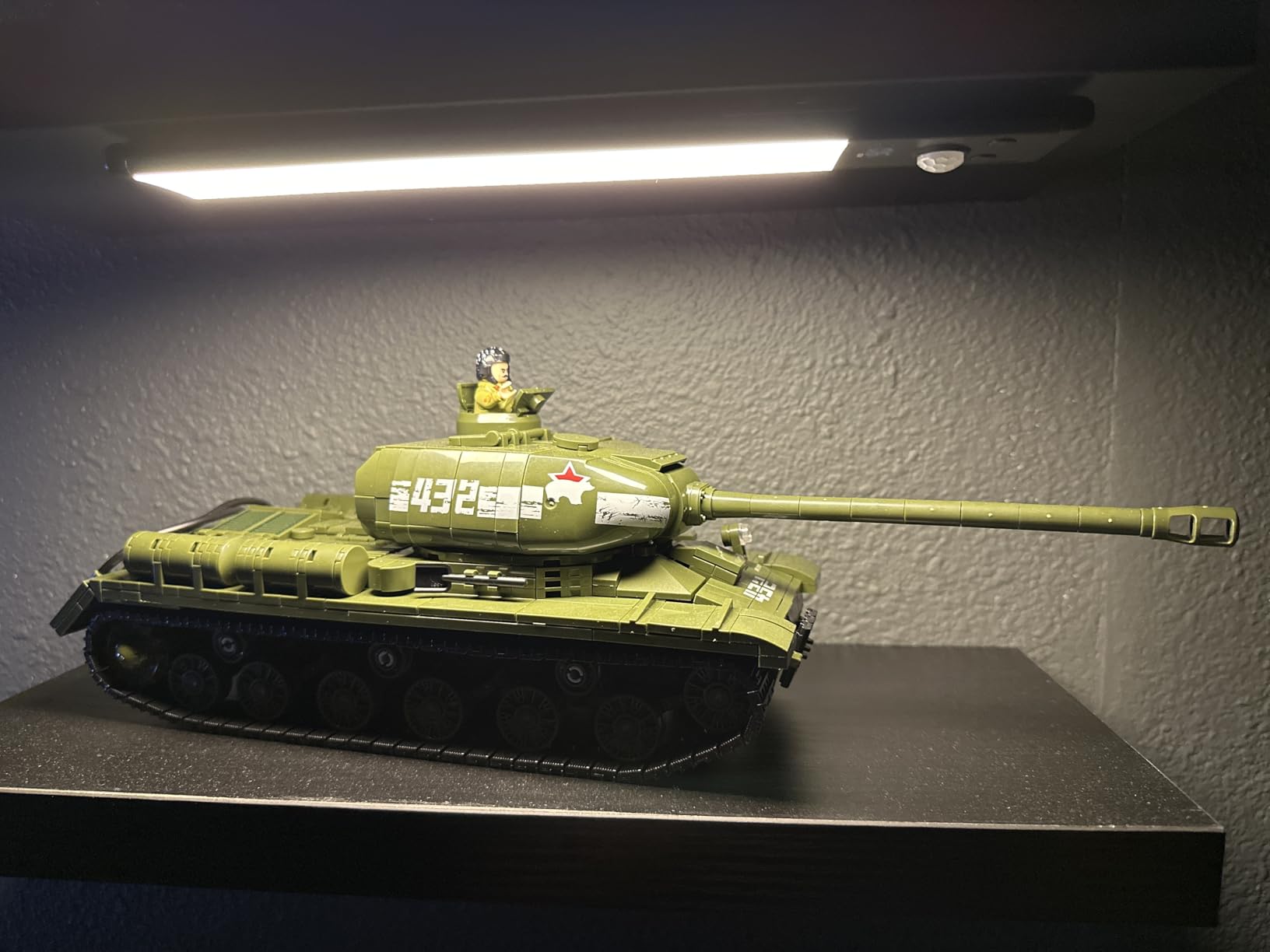 WW2 Tank Building Set IS-2 Heavy Army Military Vehicles IS2 Model Collection for Boys & Adults Home Decor customer photo 1