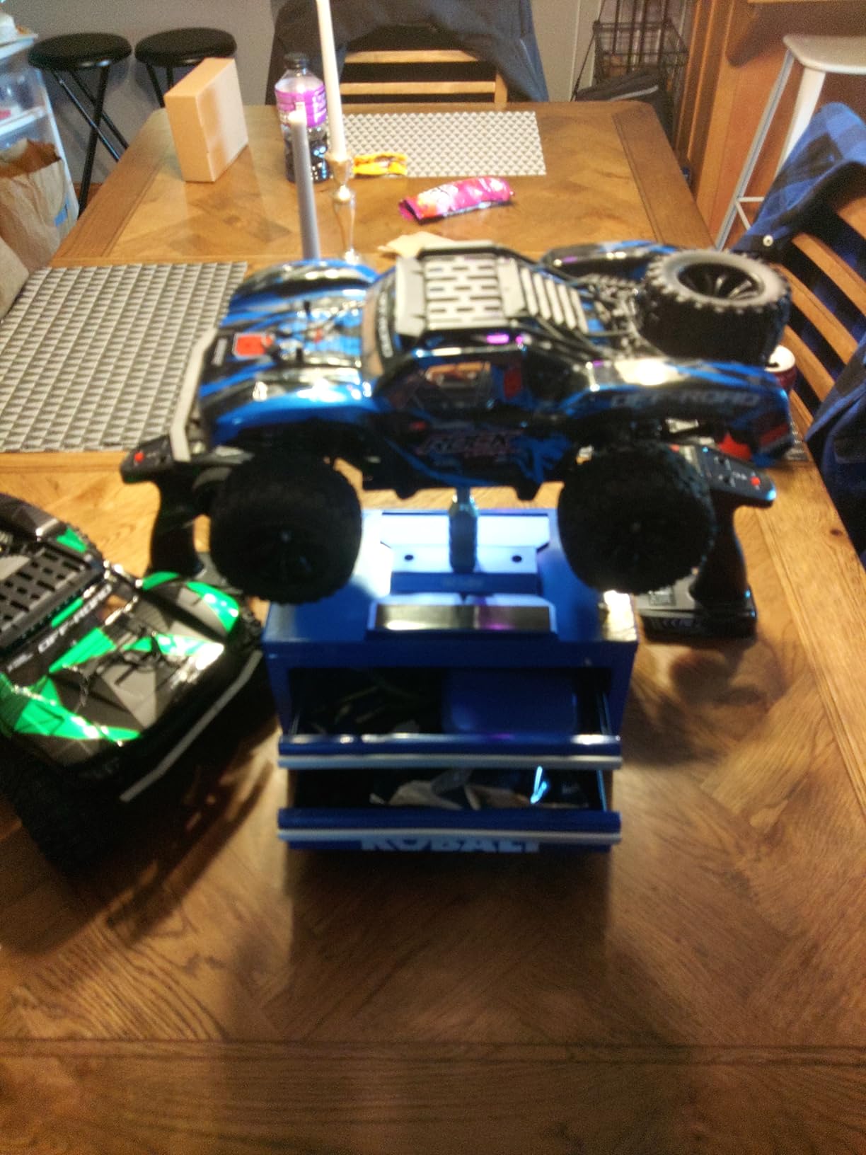 DEERC 1:12 Fast RC Cars 45KPH, 4WD High Speed Short Course RC Truck, Off-Road All Terrain Remote Control Car with 2 Batteries & Spare Tire, 2.4GHz Desert RC Monster Truck for Adults Kids Boys Gift customer photo 2