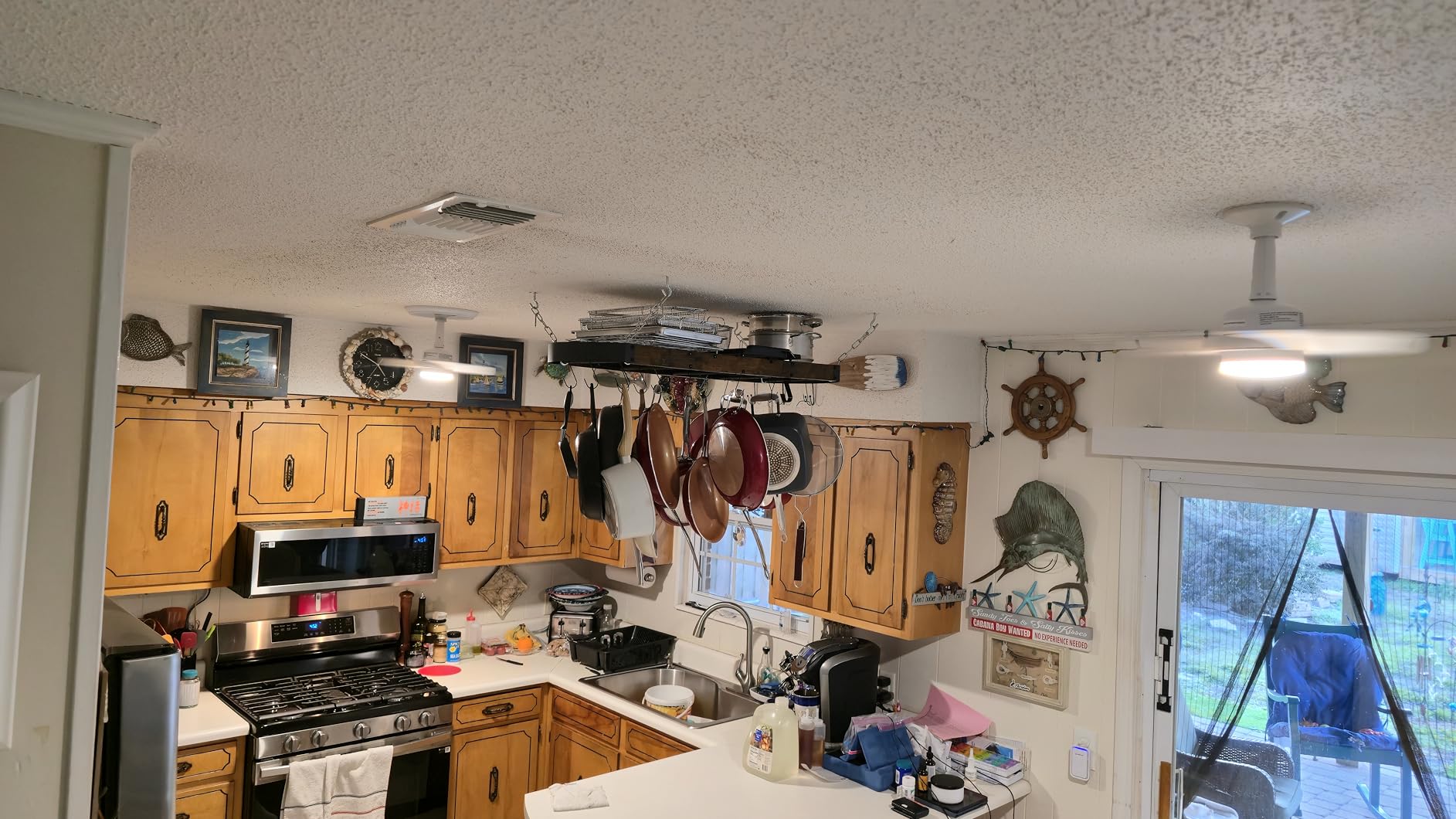 CHOEZON 39.4-Inch Hanging Pot Rack, Space-Saving Pot Hanger for Kitchen, Ceiling Pan Hanging Rack with 16 Detachable S Hooks, Sturdy Metal Frame, Industrial Style, Rustic Brown and Black customer photo 1